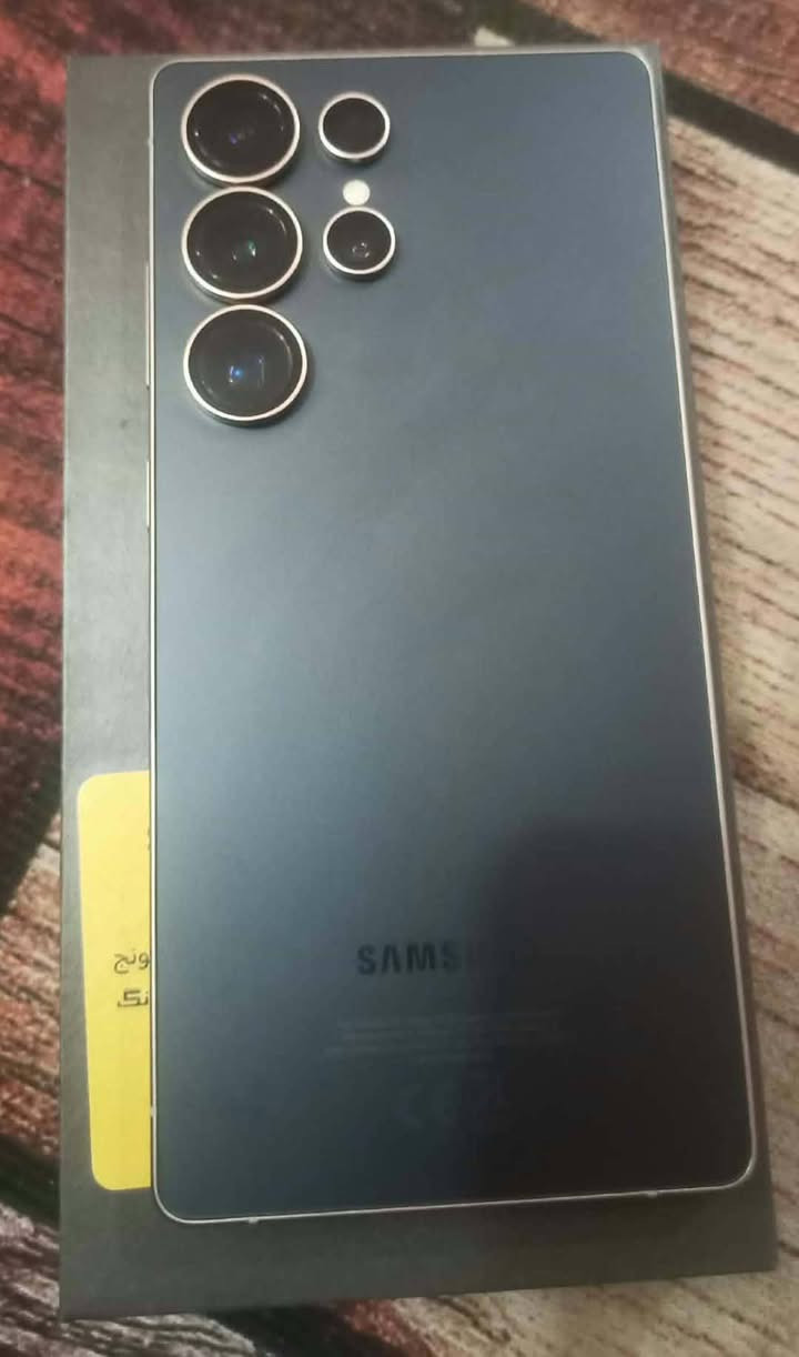 S25 ultra Samsung
اس ٢٥ الترا للبيع 
ذاكرة ٢٥٦
دبل سيم كارت 
شخط مابي مكفول نظيف 
بي ملحقات  و كارتون 
للبيع بمليون و ١٥٠

وتساب ***********
