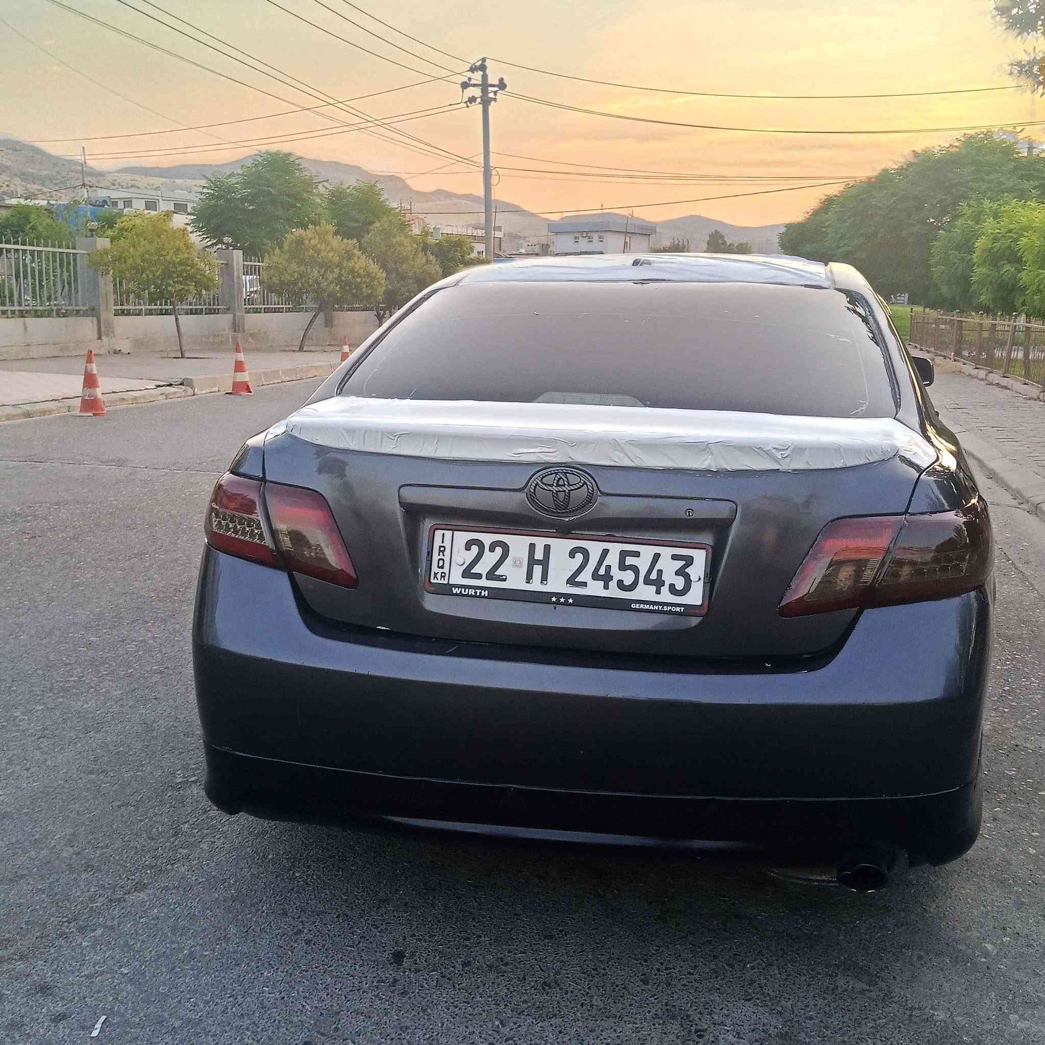 تويوتا كامري موديل ٢٠١٠ محرك ٢.٥ أمريكي
سياره كير ومحرك بشرط 
رقم و سنويه وهزه جديده 
رقم اربيل بس موجوده بدهوك 
تحويلها بشرط مكانها دهوك 
تبريد عاطل 
عام صبغ و مقلوبه عل صفحه 
قماره بيها هم شويه معجون بس 
هيكلها حلوه 
شواصي سليمه وضع شريكه 
مكانها دهوك تحويلها بشرط 
سعرها ٦٩ ورقه وناقص ٤ غرامه كاميرات
*********** بيها واتس اب 
فقط للبيع ونقد ما ابيع بالاقساط وما اراوس دهوك, العراق
