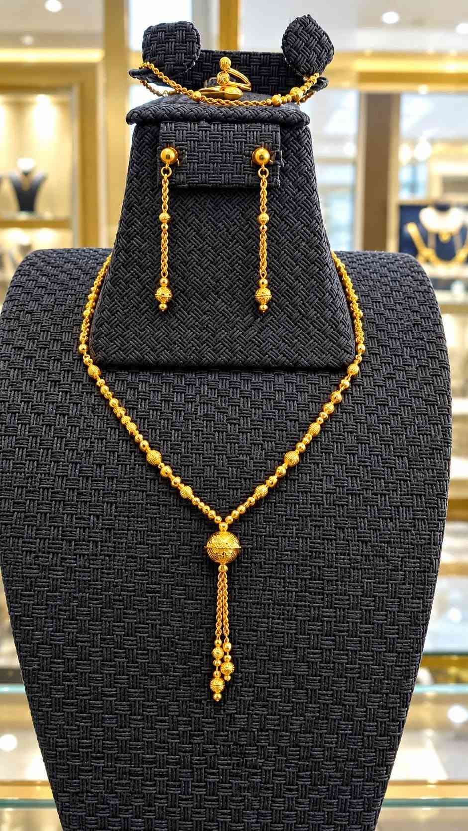 💎 صياغة ومجوهرات زيد الأعسم
بـ القسط المريح لجميع موظفي العراق 🇮🇶
✨ أجمل التصاميم وأرقى المجوهرات
✨ خدمة تليق بكم وثقة نعتز بها
✨ عروض مميزة وبأسعار مناسبة
📍 العنوان: الديوانية – قضاء الشنافية – شارع المواكب
صياغة ومجوهرات زيد الأعسم… ذوقكم عنواننا. 💍✨ الاستفسار الاتصال على رقم الهاتف *********** كل الهلا
