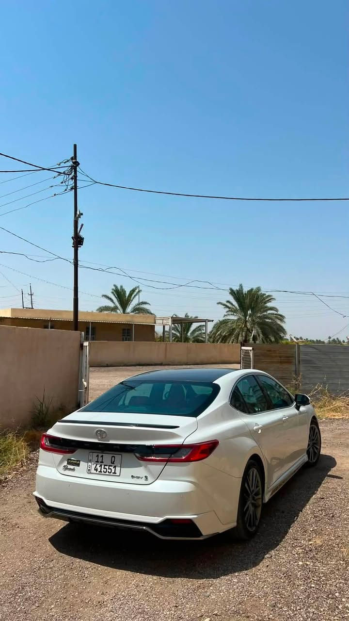 كامري 2024 شكل ال2025
مواصفات S گراندي
تجميع الصين هايبرد HEV
محرك 2000 هايبرد 

فول فول مواصفات:
هيد اب دسبلاي
حساس عين
حساسات امامية خلفية
نقاط عمياء 
كاميرات 360° 
تبريد وتدفئه كشنات
ليد امامي كامل ولد خلفي كامل
اشاير ليد 
ويل قياس 19 
ليدات واضاءات داخلية
ضوء داخلي لمس 
عداد سرعة وقياسات دجتل الكتروني
بانوروما كاملة عازلة حرارة
انضمة قياده كاملة 
سبورت - نورمال - ايكو - كوستم (مخصص)
ستيرن كهربائي بالكامل
تحكم كراسي كهربائي راكب والسايق
خزن ميموري 
صندوق كهرباء بالكامل فتح وغلق 

🟩كفالة عامة عدى شخط خفيف صاير بالجاملغ الخلفي الراكب .. وشويه بالباب الخلف الراكب مكحل ومو كلش واضح🟩

رقم السيارة بغداد تحويل مباشر
مكان السيارة بغداد السيدية 
***********
الشراي يتصل او يراسلني خاص او واتساب اجاوبك مباشرتاً
