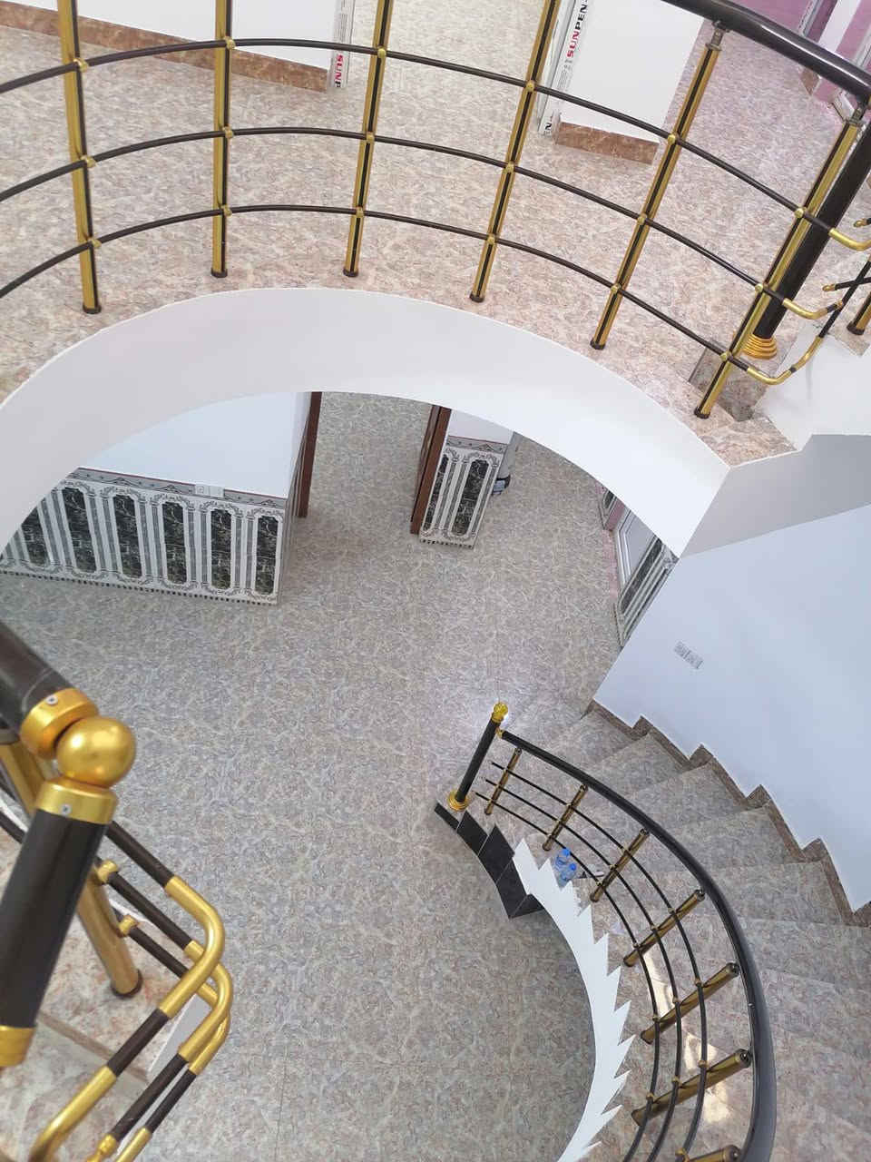 دار للبيع مساحته 150
7ونص والنزال 20
القادسية شارع الدفاع المدني
قرب شارع الحولي السايدين وخلف التجاري للشارع الدفاع المدني
كامل خدمات قرب الأسواق والمدارس 
شارع تبليط. 
الدار طابقين أربع غرف نوم
للاستفسار الاتصال
***********
