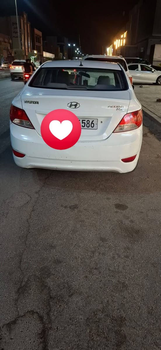 سلام عليكم. اكسنت موديل 13 محرك 16 محرك نظيف تبريد كير.   بيه مكانات صبغ بدون شي عابر. رقم مثنئ السعر 75 
 العنوان السماوه الرميثه. ***********
