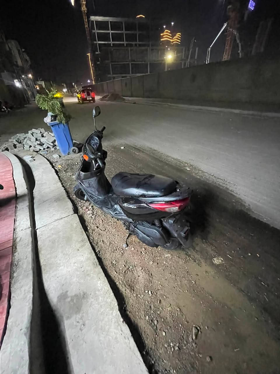 بريز.  جاهزة نكرة سلف  نقصهة بس كابريتر بي خمدة خفيفة  كهربائيات شغالة. مكاني المنصور سعرهة400قفل هاتف***********
