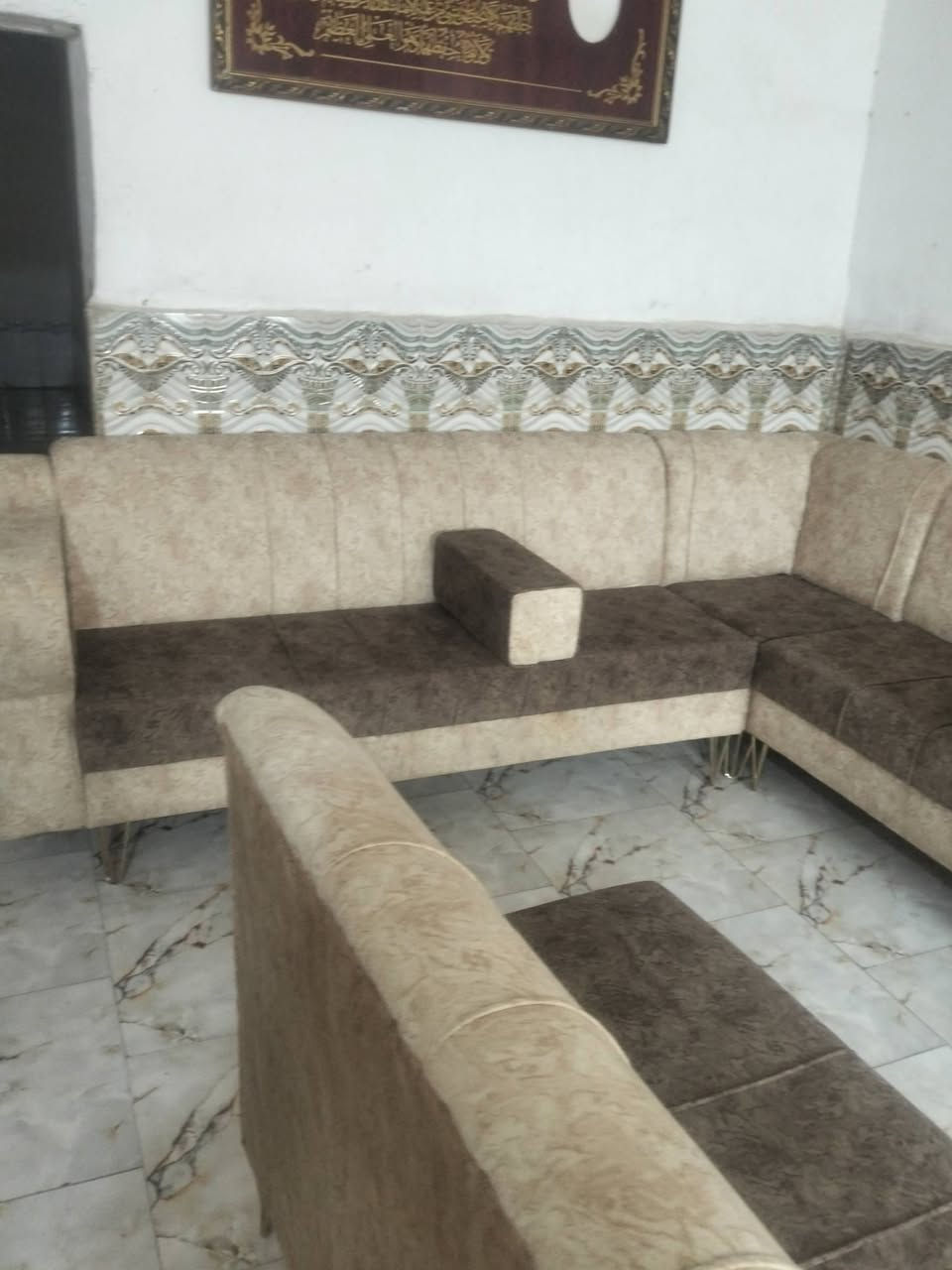 السلام عليكم ديوان 32 نفر للبيع نظيف تفصال مو سوقي ناصريه حي اريدو ***********
