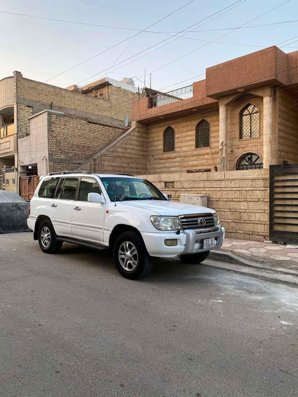 سلام عليكم لاند كروز ٢٠٠٢ محدث ٢٠٠٧  حته الدشبول محدث سياره مكينه كير مكفول كير اوتو المرغوب تبريد ٣ قطع كهرباىيات كامله بدون اي جطل تخم تاير جديد صدر امامي خلفي جديد السياره مصبوغه حزام عدا قماره ويل كب لكزز اصلي وعليها منضومه غازز يعني انسه صرف للبيع او مراوس السعر ١٣٥ و بيه مجال حك جيه مكان سياره بغداد رقم الهاتف : ***********
