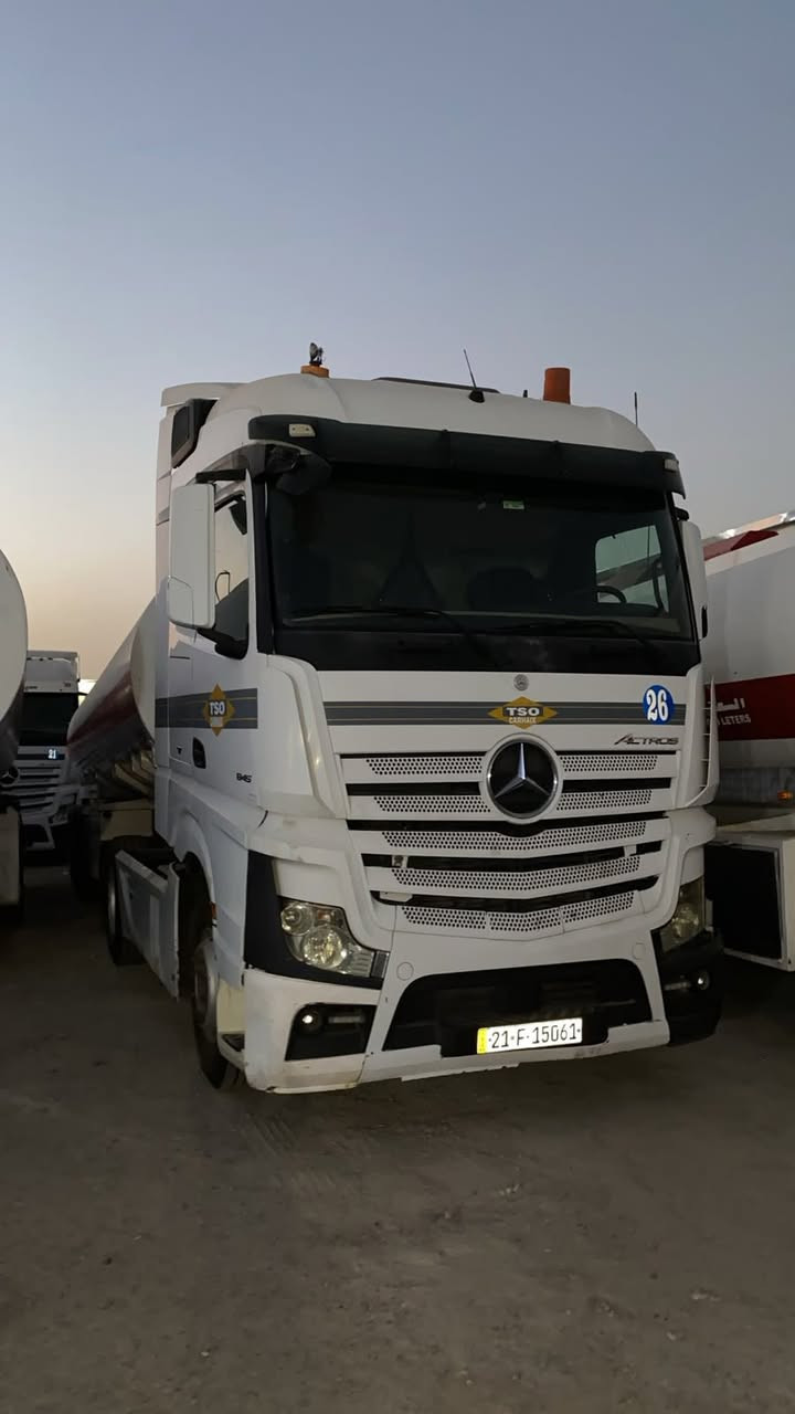 مرسيدس  وحش  - دبل قماره- تنكر 
ريتايدر كهربائي (5) طگات
كور ناصي
كير اوتؤماتيك
مؤديل  (2014)
ورها تانكي نوع شاكر 2019
سعر خاص 
ملاحضه سيارتين وليس وحده ثنينهم نفس المواصافت 
الاتصال والاستفسار ***********
