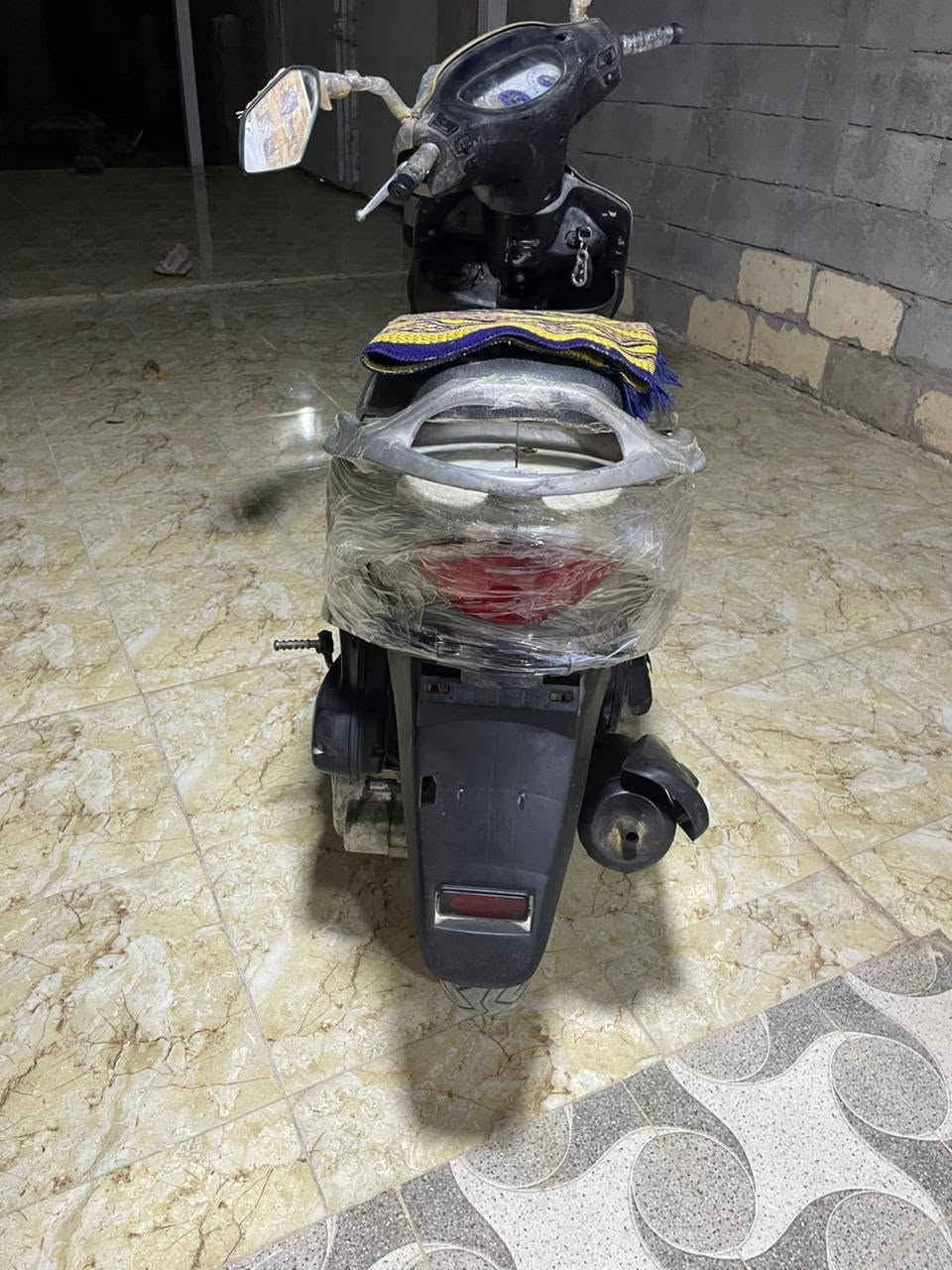 🛵🔥 للبيع سكوتر أوتوماتيك – فرصة لأهل المشاوير
دراجة سكوتر أوتوماتيك عملية ومناسبة للدوام والمشاوير اليومية، وسهلة بالسياقة والاستخدام.

💰 السعر: 250 ألف دينار فقط
 قابل للتفاوض 
📍 الموقع: [الرمادي جويبه]
📞 للتواصل: [***********]
