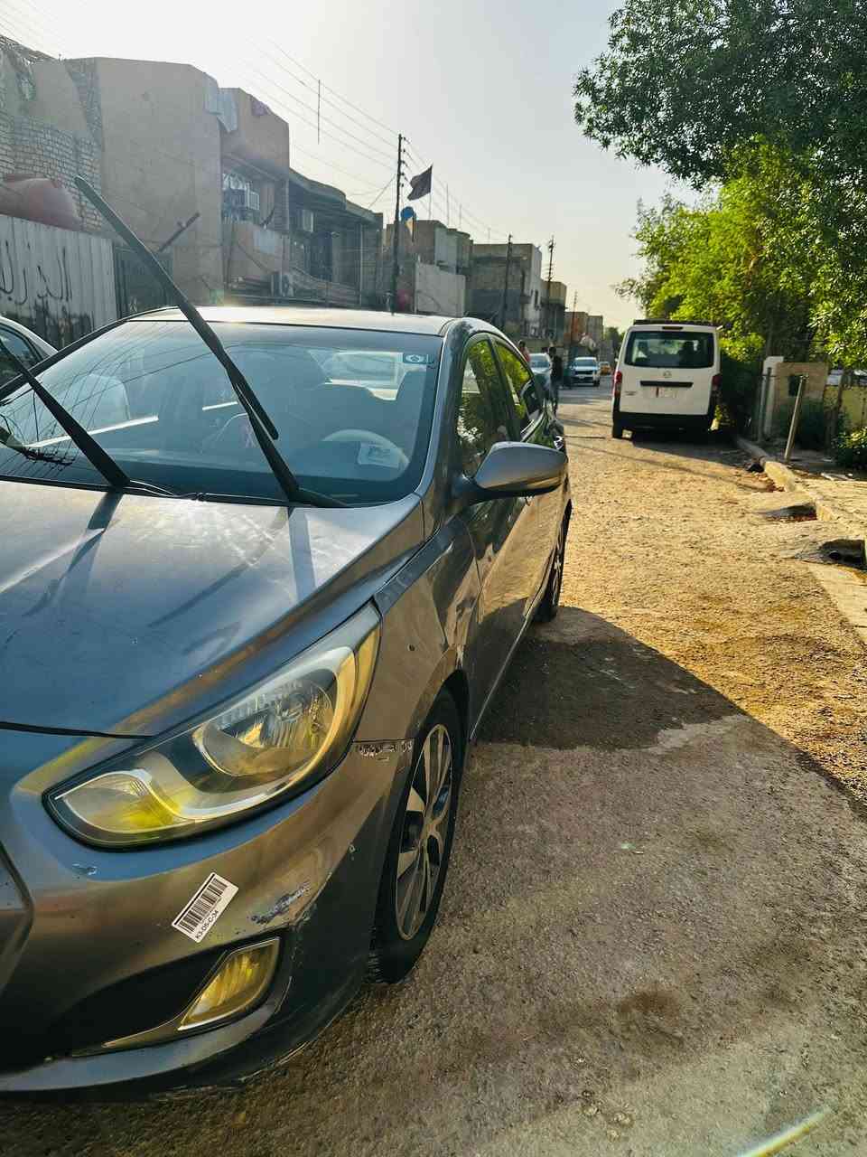 سلام عليكم اكسنت موديل 14 سياره خليجي تحكم ستيرن اشاير بل مري و فتحه مكينه قطرتين 1600دوش العنوان بغداد السعر 86وبيه مجال هاذ رقم تصل وتدلل*********** تخم تاير جديد صدر جديد
