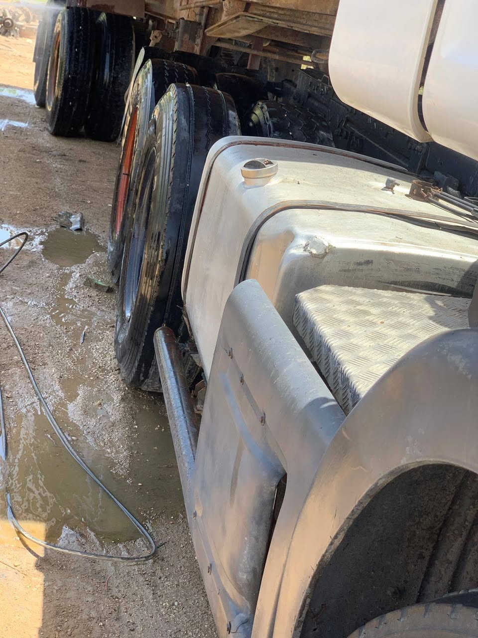 سكانيا للبيع مكفول محركه شيراوي مجموعه خفيفه 19 كيره3 3سنويه جديده مدور ثاني يوم///07

نص مكتوب في الصور:
- TECNO POVA