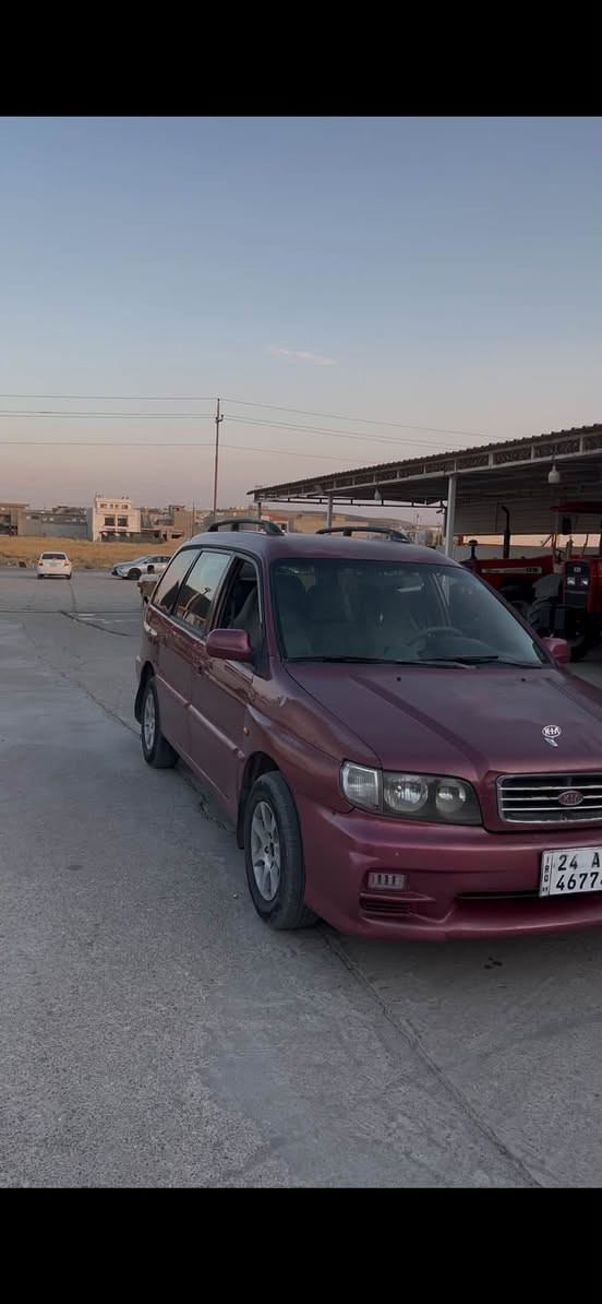 كیا ستیشن 7 راكب مودیل 2000
كیر محرك وكالە تحویل شرط 
رقم سنویە جدید بدون. ضربە بدون صبغ بی ⛽️كاربون بنزین جدید 
سعر 47$ مجال 
تلفون *********** بی واتساب
