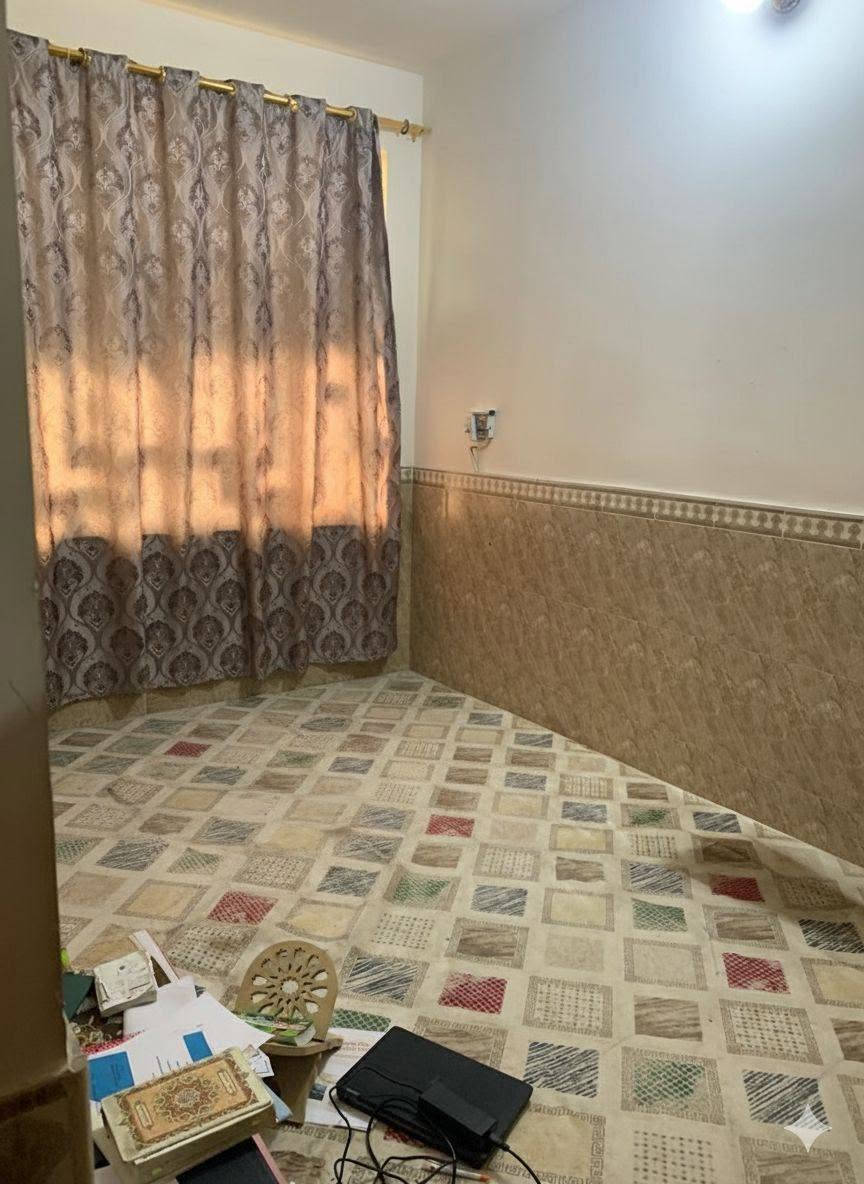 بيت بالسلام بافضل منطقة شوف تفاصيل
للبيع بيت في النجف حي السلام منطقة التصنيع (المنطقة الذهبية) 
خلف شارع 60 مساحتة 150م طابقين صب كونكريت يحتوي على اربع غرف نوم ومطبخ وصالة وصحيات داخلية وخارجية وكراج بناء حلو الواجهة 7.5 والنزال 20 شارع 10 للاستفسار اكثر *********** علي شربة متوفر واتساب أو مراجعة مكتب وشركة حسنين شربة ملحق الروان مقابل فندق جنة العراق للعتبة الحسينية مجاور جم 313 والي يحب يعرض يمي خلي يدزلي التفاصيل على الواتساب وسيتم البيع باقرب وقت ان شاء الله والي يحب ينظم للكروب لمشاهدة جميع العروض السكنية والتجارية والاستثمارية هذا رابط الكروب 👇
https://www.facebook.com/groups/2787238878216039/?ref=share&mibextid=NSMWBT
