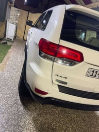 جيب كراند شيروكي مديل 18 خليجي كفاله عامة ماشيه 63 ميل سياره ع وضع شرك...