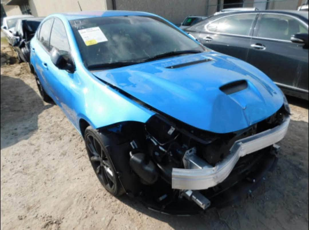 Dodge dart 2016 GT sport 
سلام عليكم سياره وارد امريكي حادثها مثل ماموضح ب صور مكينه وكير وتبريد كفاله سياره 1/1 ماعده الفتحه فول للأخير بصمه تشغيل بصمة ابواب بصمة جنطه تشغيل عن بعد رادار جانبي وخلفي هيتر ب المرايات و اشاير هم تحكمات ستيرن فول شاشه ديجتال وشاشه كبيره وكامره خلفيه دواره مكينه 2.4L دبل كزوز رياضي رقمها بغداد مميز سياره مشروع وطني حره الرقم الإنكليزي الجديد مكاني البصره تنومه 
السعر 105وبيها مجال 
للاستفسار
***********
