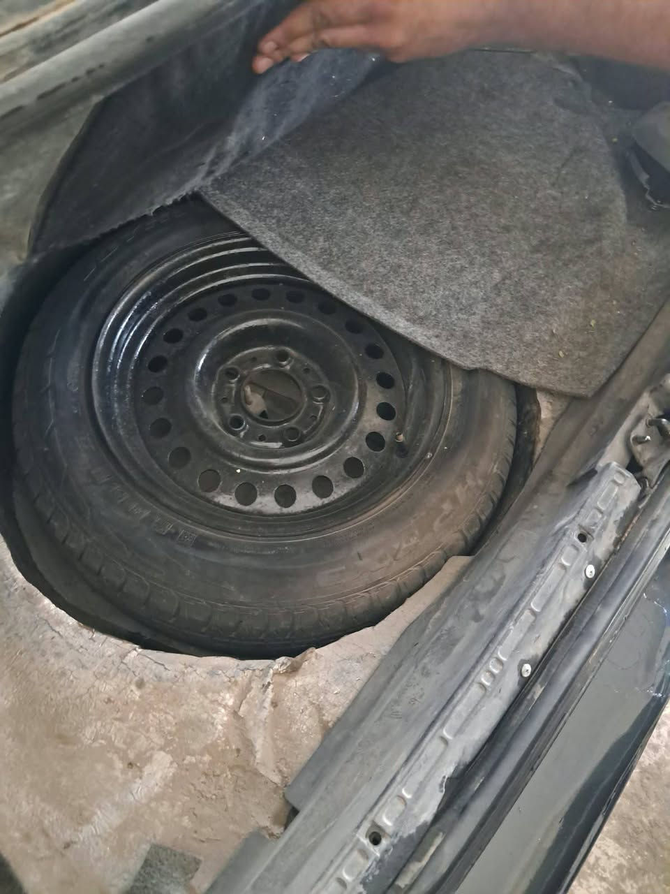 BMW ..1991 ..  525
 گێر عادی گێرومکینه شرت وتایره ویل کب جدید کهڕبایی سلایت شرت رقم سنه وی جدید 200$غرام سر هێتە،خار عام بخ  سعر 39وبارار ***********.جهێ وێ دهوک دهوك, العراق
