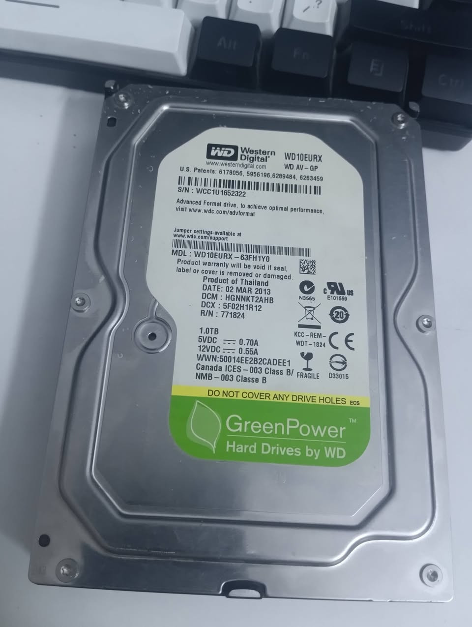 للبيع هارد WD 1TB يشتغل لكن بيه Bad Sectors وحالته مو زينة ينباع على حالته الحاليه  السعر 15 الف
واتس اب : ***********
