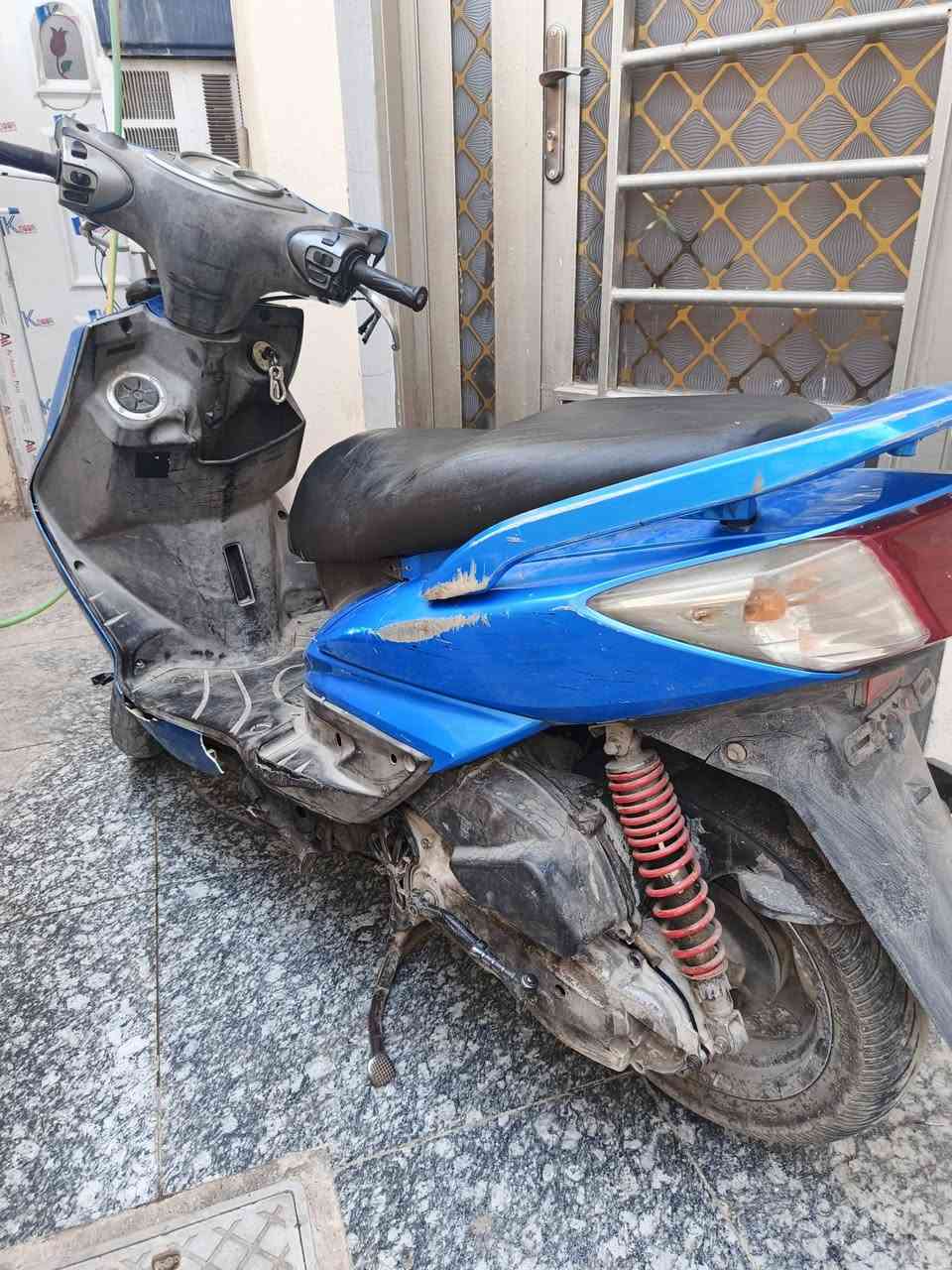 دراجه للبيع سكنس فحل كابريتر
الدراجه نضيفه مكينه مفتوحه 
بيها صوت بل كلج المامي نقصها قمجي سكليتر
السعر خاص ترهم مراوس 
***********بي واتساب

