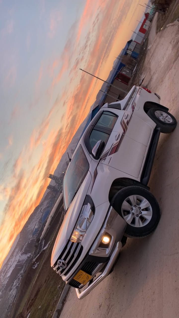 🚘 Toyota Hilux TRD 2019 Double Cab 4×4 – بۆ فرۆشتن

🔹 مۆدێل: 2019
🔹 جۆر: Toyota Hilux TRD Double Cab
🔹 مەکینە: 2.8L Turbo Diesel (1GD)
🔹 گێربۆکس: ئۆتۆماتیک 6 پلە
🔹 سیستەمی ڕاکێشان: 4×4 (دەبڵ ئەکسل)
🔹 ڕەنگ: سپی
🔹 ڕۆیشتوو: 50,000 KM
🔹 دۆخ: کلین، زۆر پارێزراو، ئامادەی هەر فەحسێک

🌟 مواسەفات

✅ Smart Key
✅ Push Start (بە دوگمە دەستپێکردن)
✅ Cruise Control
✅ کامێرای دواوە
✅ سنسۆری دواوە
✅ کۆنتڕۆڵی گەرمی و ساردی (A/C)
✅ Bluetooth
✅ AUX
✅ فرمانی چەندکارە (Multi-Function Steering Wheel)
✅ جامە کارەبایی
✅ ئاویەنەی کارەبایی
✅ Fog Lights
✅ ڕینگی ئەلمنیۆم
✅ Side Step
✅ قفڵی ناوەندی
✅ ABS
✅ Vehicle Stability Control (VSC)
✅ Hill Start Assist (یارمەتیدەری دەستپێکردن لە سەر گرد)
✅ Airbags
✅ 5 کورسی

🔧 مەکینە، گێربۆکس و شاسی 100%
🛻 سەیارەکە زۆر پاک و پارێزراوە، هیچ خەرجییەکی نییە و ئامادەی بەکارهێنانی ڕاستەوخۆیە .

📍 شوێن: سلێمانی

📞 بۆ زانیاری زیاتر و بینینی سەیارە، پەیوەندی بکە بەم ژمارانەوە 

***********
*********** السليمانية, العراق
