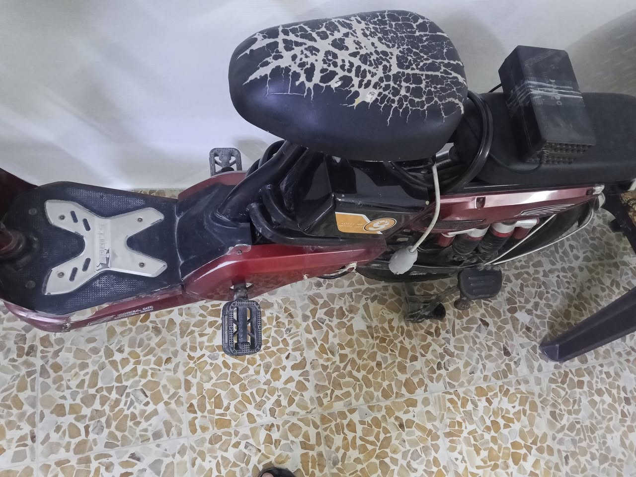سلام عليكم للبيع فحم في فحم بطاريه شغاله بس تعبانه نص عمر وتأير الخلفي بنجر الباقي كله شغال كهربائيات وغيرها السعر 150 بي مجال مكاني كراج الشمال 
واتساب ***********
