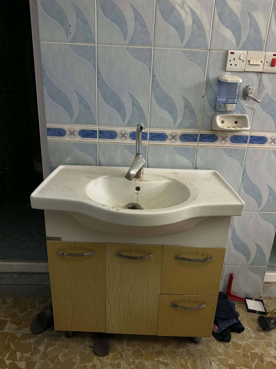 مغسلة • للبيع • سنك