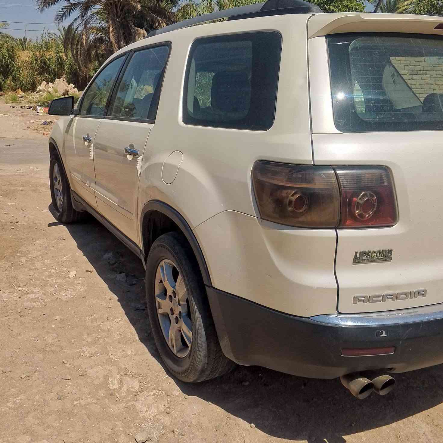 السلام عليكم
*للبيع GMC أكاديا 2012 

- لون أبيض صدفي
- رقم بغداد باسمي تحويل مباشر
- حساسات خلفية بلادية
- كاميرا خلفية
- جنطة كهرباء
- محرك وكير كفالة شرط الفحص
- السيارة جاهزة 

*السعر: 85 ورقة وبيها مجال بسيط*
مكان السيارة: البصرة

*للاتصال: ************
