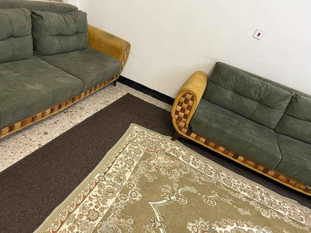 كنبة • صالون • اثاث