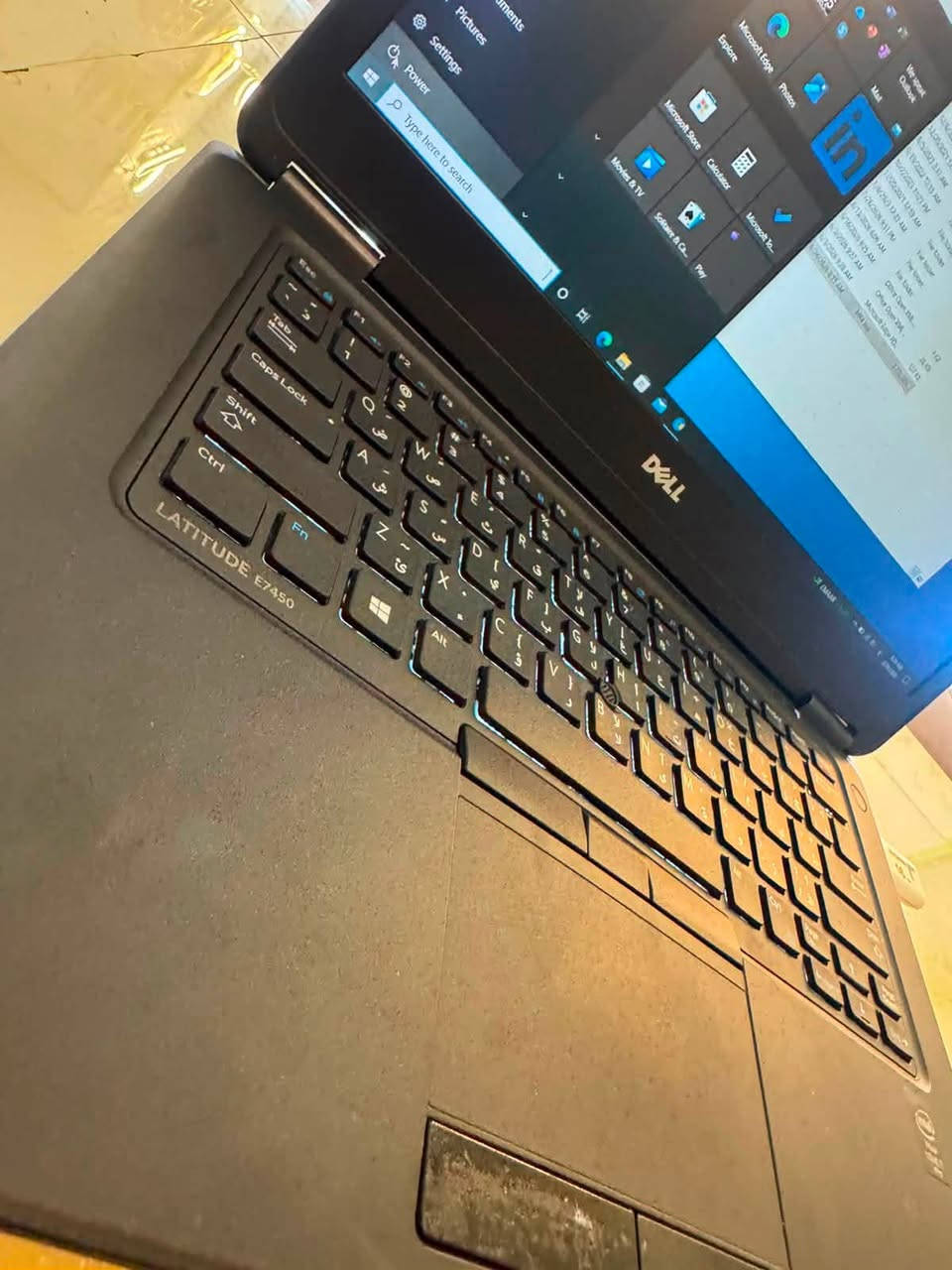 DELL 7450
Core 7

GEN 5

RAM =8 gb

HARD =256 ssd

كيبور ضوئي 

FHD=14”

العدد قطّعه واحده

ومتوفر 

Lenovo 

Core 3

GEN 6

RAM 8 gb

HARD=256 ssd

FHD=14”

العدد قطعتين 

هذول الثلاث قطع بسعر =400 الف

نعتذر لا يوجد توصيل 

***********
واتساب
النجف 

شارع المدينه
