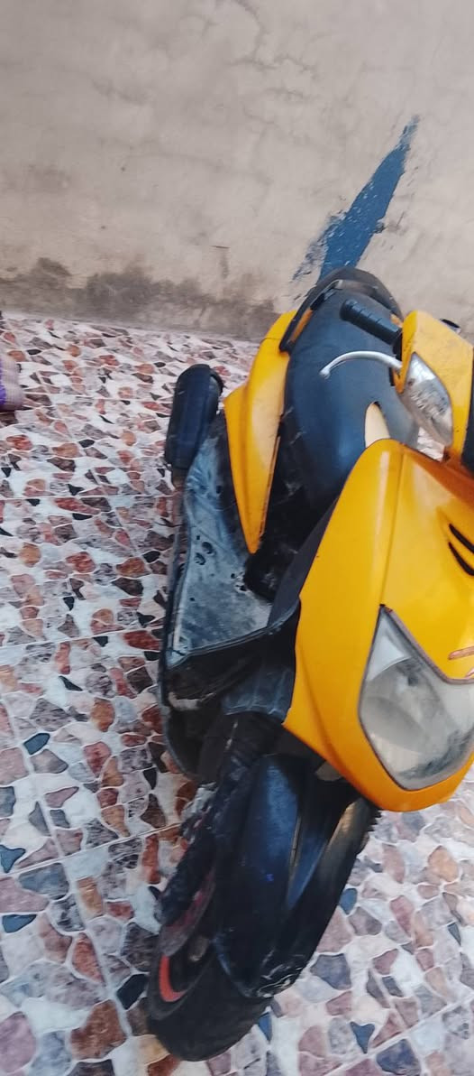 السلام عليكم ماطور سكنس ياباني 140 متروك مايشتغل 
للبيع ادفع سعر  ***********
الشراي يجي وتساب 
***********
