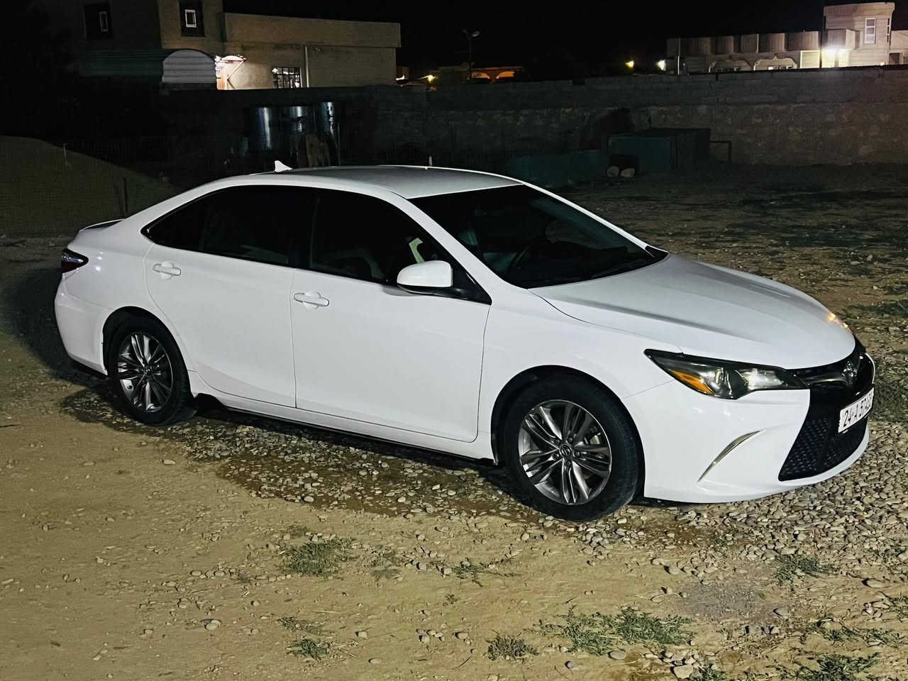 كامري 2016 se  أبيض كلين بدون صبغ فقط بارد خفيف
سيارة جاهزه تخم تايرات جديد منضومه زينون جديدة سنوية وهزه جديد بأسمي تحويل مباشر السعر 165$ الموقع ربيعة - الموصل 
للاستفسار :- 
*********** 
***********
