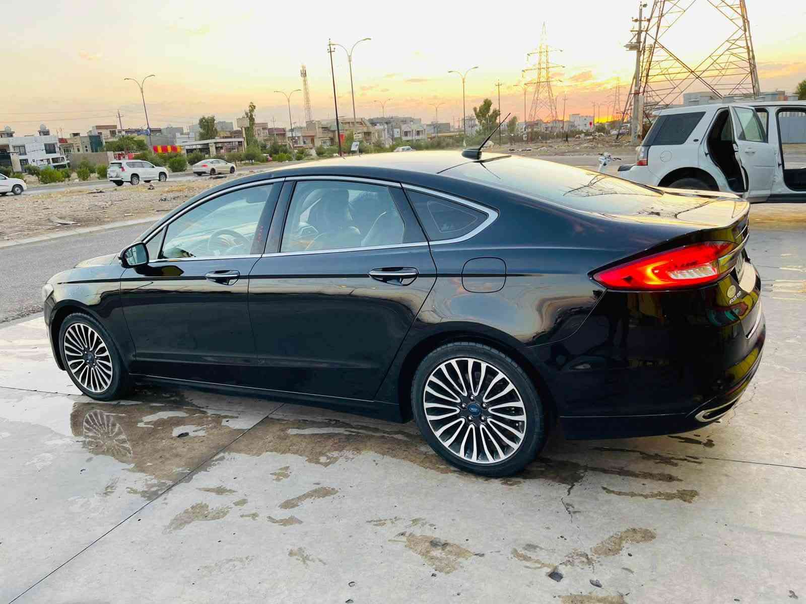 فيوجن فول مواصفات رقم اربيل موديل ٢٠١٧ محرك حجم ٢٠٠٠ ضررها قطعتين بدون دواخل 
السعر ١٠٨ ورقه 
مكان السياره اربيل وترهم مراوس
***********
