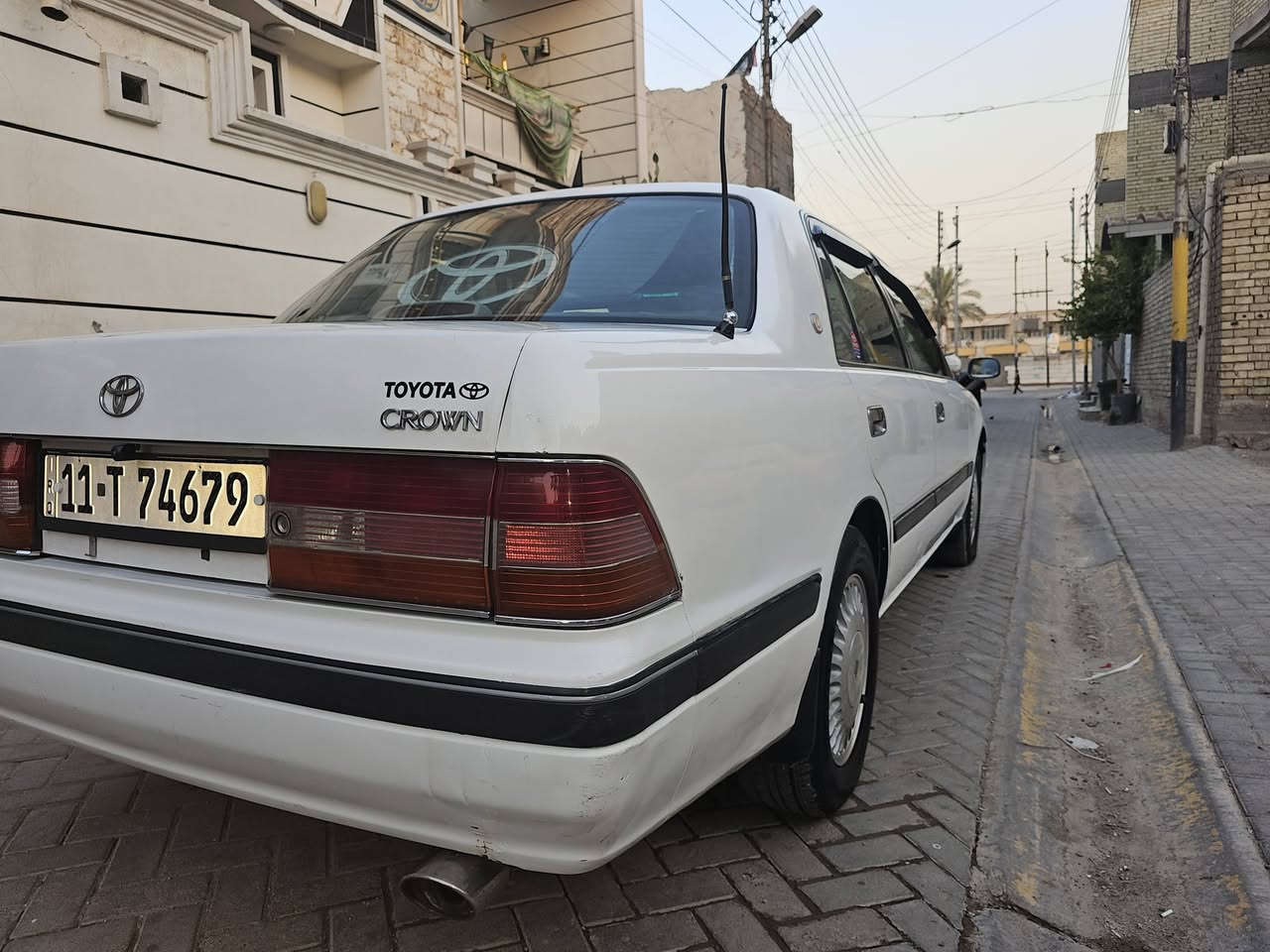 راس الثور تكم بتره
مديل 1996
 تدفى تبريدجديد مال ملكه نضام فلتر
تخم تاير جديد اكسن 3 قطع
دواخل جديده كله عازل حراري 
اعده تحويره من جديد 
مكينه ونجي كير اوتو 
كهرباياته كله شغاله 
شاشه كاربلي 
رقم بغداد 
السعر 85 وبيه مجال 
المكان بغداد الراسئه
الرقم ***********
