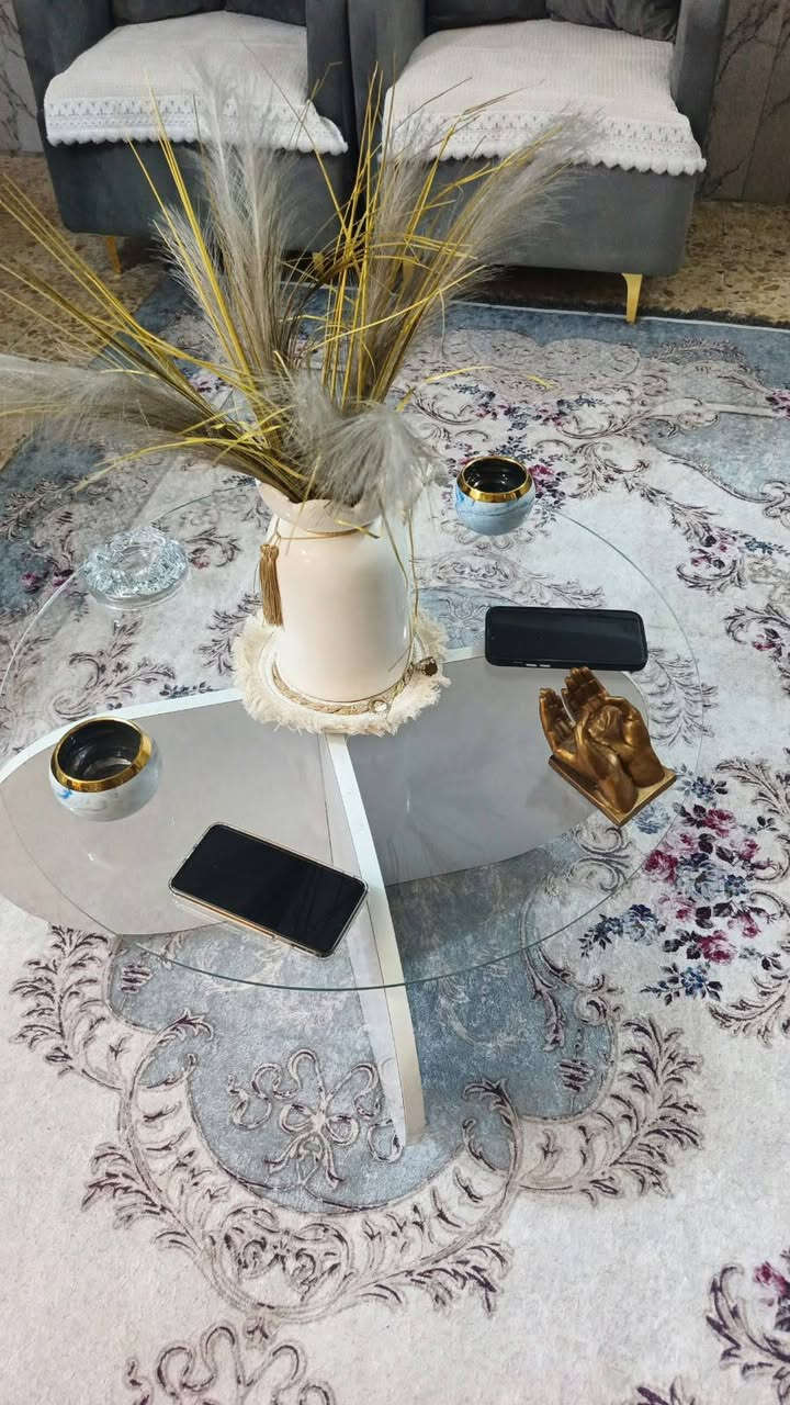 السلام عليكم تخم عشر مقاعد ويا طبله وزوليه وبرده للبيع العنوان الطوبجي
شراي انتصل ‏‪***********‬‏
