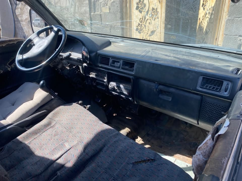 هونداي محرك بيه تبخير الثالث يفلت موديل ٩٤رقم مثنّى راعيها موجود رقم الماني السيارة موجوده البصره 5ميل السعر ١٣سنويه عاج / الاتصال ***********
