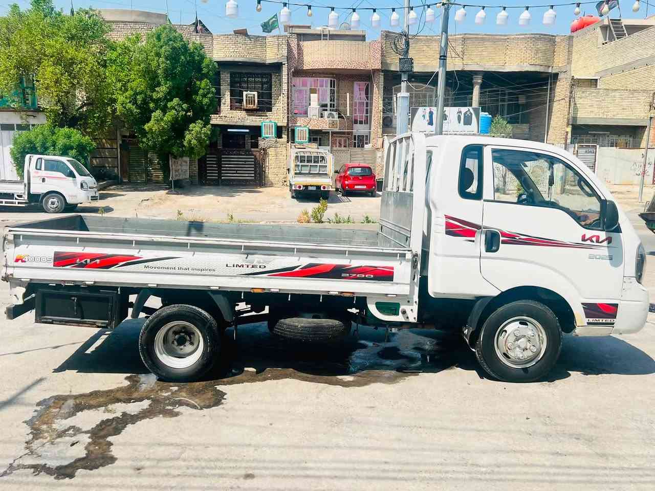 السلام عليكم سياره فحل موديل ٢٠١٧راقم بغداد تاير محور ١٤سياره مثل ما بصوره كهربايات كله شغاله مكان سياره بغداد السعر ١٢٥بيه مجال قليل راقم ***********
