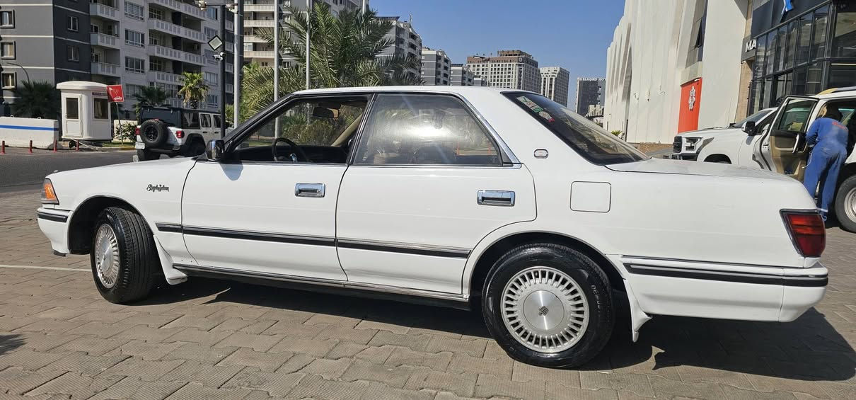 سوبه ر ارتوب موديل 1990بي سبوغ بي ليدان له سه ر ده قي شه ريكه ماوه ته وه گيرو مه كينه و ته بريد و ته قه و ره قه به شه رت ره قه م و سه نه وي نوي يه ته حويل و وكاله به شه رت نرخي ٥٨ وه ره قه شوين هه ولير موبايل *********** اكر, نينوى
