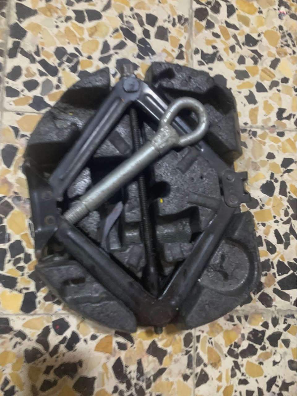 مجموعه اغراض تشكيله حلوه وكله جوه السوك

دفيوزر جارجر sxt مع النيكلات 60 الف

دفيوزر جارجر بوليسي مع النيكلات 75

جك مال وراد امريكي اصلي جديد زيرو شرط 50 الف حجم كبير

جك مال وارد امريكي شرط اصلي ب40 حجم وسط 

بروجكترات جارجر sxt شرط تفصيخ اصلي ب125 مع القواعد 

مظخم صوت شرط صوت تفليش جديد لوك ب100 قفل

احواظ سوناتا موديل 23 زوج ب30 الف 

دوس جارجر اصليات بلاد لون برتقالي زوج ب75 الف 

استفسار *********** البصرة, العراق
