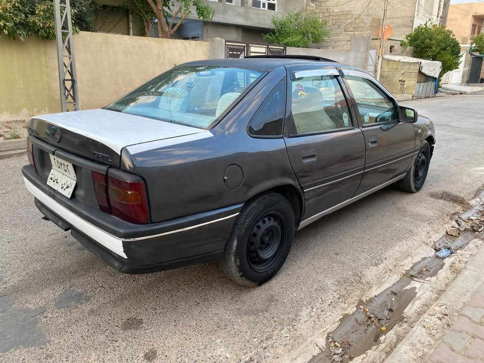 أوبل فكتره موديل 1992محرح16كير محرك شرط لاصرف لأبخار بدون ضربه بدون معجون سياره نضيف جدا كوبون بانزين بي سياره دواخل نضيف سقف سلايت بدون نواقص صدر جديد تايرات جديد شرط وكاله تحويل سعر 30بي مجال بسيط عنوان كركوك اسره مفقودين للستفسار***********
