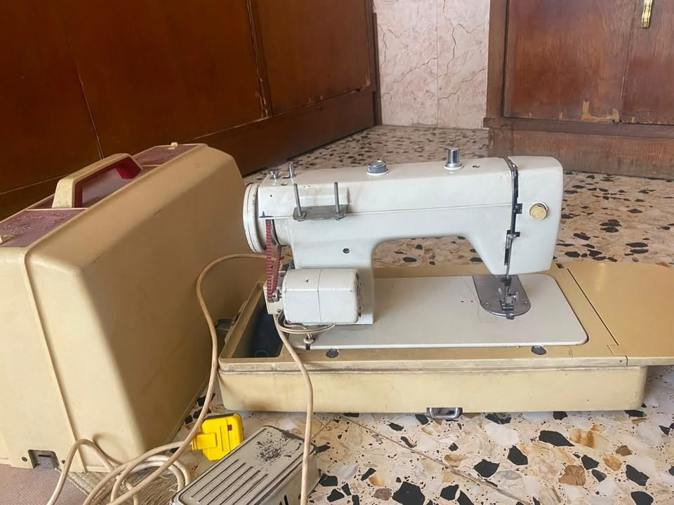 اغراض مستعمله للبيع بالأسعار مناسبه مكاني الشعله الاتصال على
الرقم ‭***********‬
