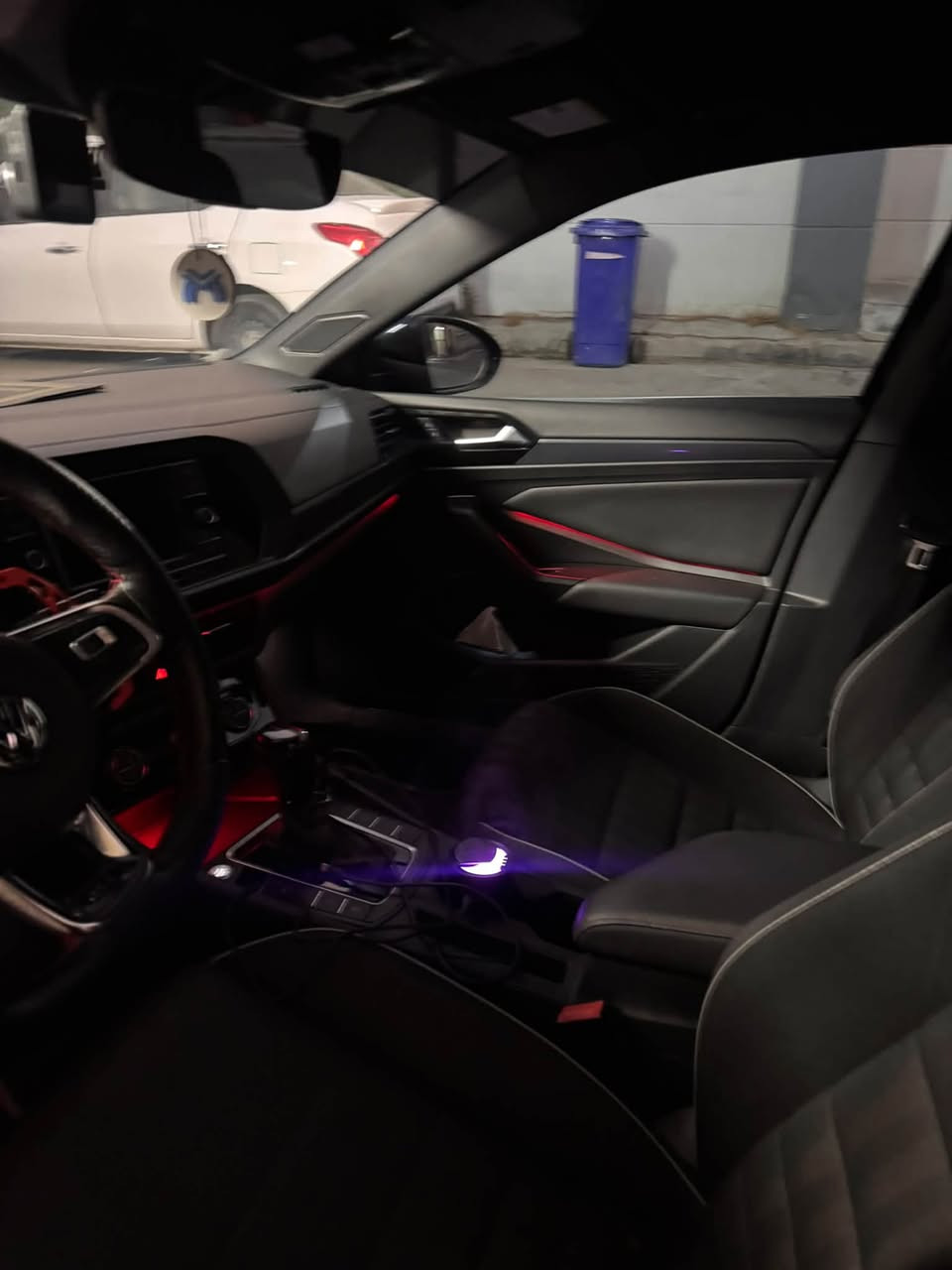 السلام عليكم
VOLKSWAGEN JETTA GLI  2021

المواصفات:

-مكينة 20 توربو 🚀🔥

-تبريد منفصل

-داخل كاربون فايبر حقيقي

-كير دبل كلج 7 نمرات

-انارة محيطية بلادي متغير 12 لون

- سستم صوت 

-مري هيتر 

-حساسات اماميه ونقطة عمياء 

_ حساسات خلفية وتوقف مباشر 

-4 وضعيات قيادة 

-شفتات بلستيرن

-كشنات تدفئة   

-هاند بريك بصمة

-نقطة عمياء

-اوتو لايت

-اشاير بلمري

-تنبيه تصادم

كاربلاي واندرويد اوتو 

تخم تايرات جديدة 

بولش جديد 

لد لايتات متغير حركات واللوان

وبعد بيها هواي مواصفات 

حادثها جاملغ وباب سائق سطحي بدون دواخل ولا ايرباك 

وشفة بانيد وقعطتين كلير صبغ فقط 

السيارة مسويلها ادامة كاملة جاهزة من كل النواحي 
كير مكفول محرك مفتوح قبغ محرك فقط
ماشية 70 ميل

تضليل صالح لمدة سنة اربيل 

رقم اربيل 
مكان السيارة بغداد 

للاستفسار 

***********
غير متواجد على الفيس

نص مكتوب في الصور:
- 3VW6T7BU8MM019275
- 51 4G 1:18 bid.cars 3 / 10 1:1 31
- 51 4G 1:18 bid.cars 4 / 10 1:1 31
