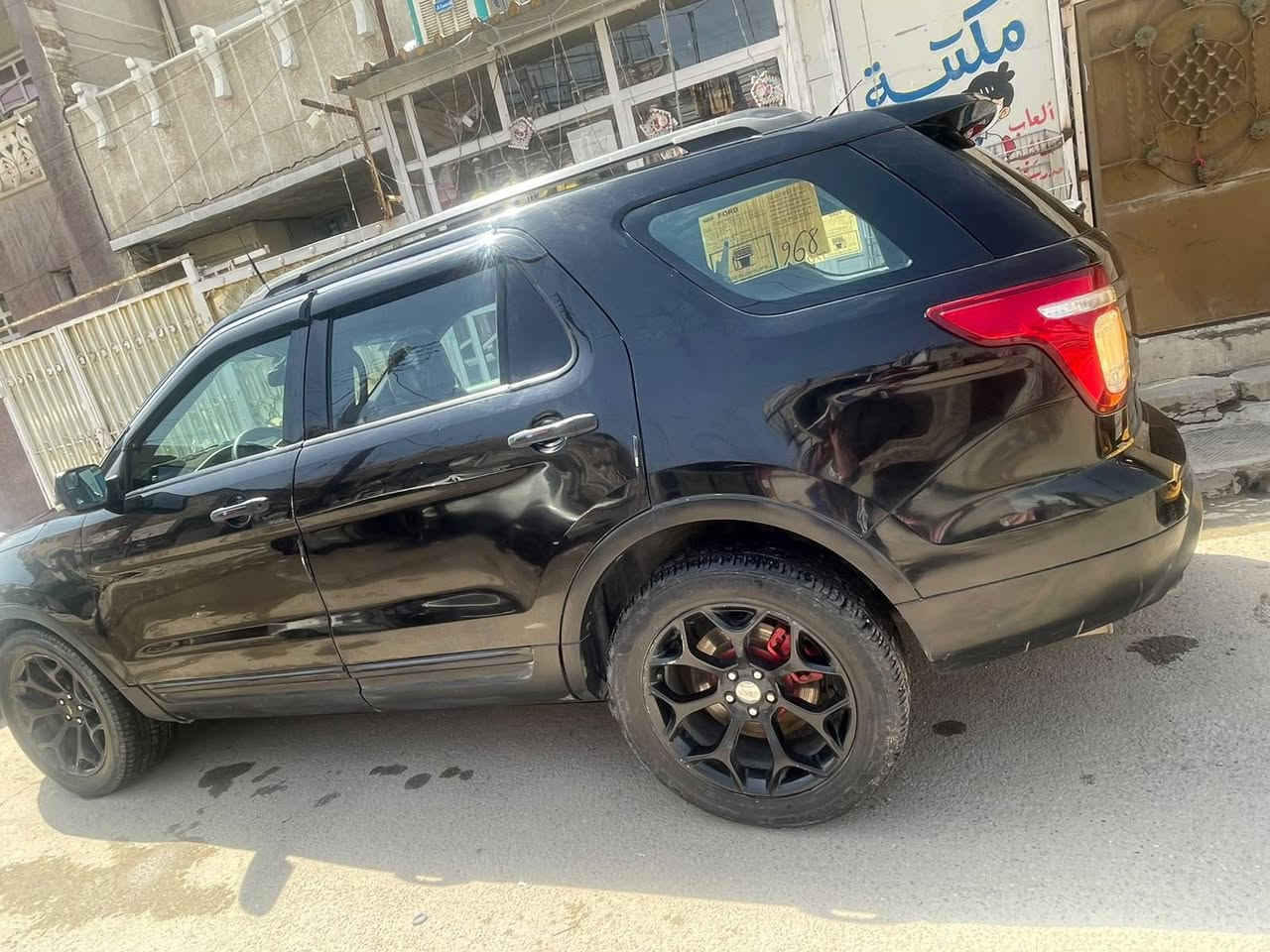 السلام عليكم 
فورد اكسبلورر موديل ١٣بوليسي 90 وبيهه مال
كير ومكينه خير من الله
كهربائيات شغاله 
تبريد قطعه وتدفئة شغاله
اربع قطع صبغ توحيد لون 
رقم بغداد باسمي
مكينه٣٧٠٠

راسلني واتساب للاستفسار ***********

مكانها بغداد /الكرخ /الشرطه الرابعه
