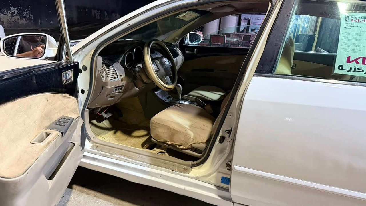 نيسان التما • ٢٠٠٥ • فول توماتيك