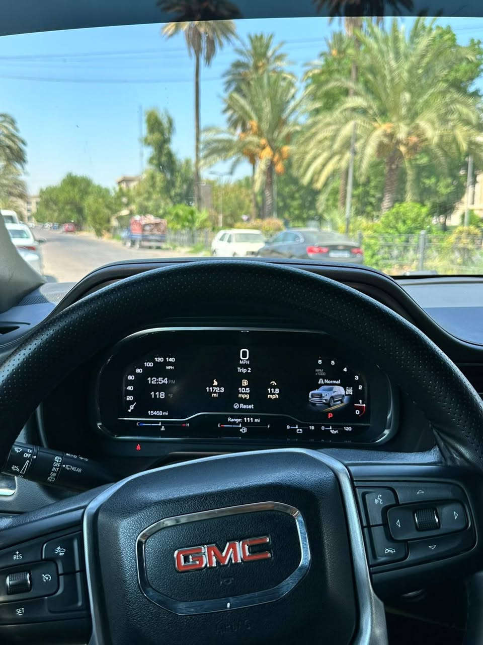 يوكن GMC موديل 2024 فئة SLE 

رقم بغداد باسمي سيارة ماشية 15000الف ميل

مواصفات

محرك 5300 

بصمة اربعة ابواب 

لايت امامي زينون+ليد

تشغيل عن بعد 

كشنات مخمل 

رادار تحديد مسار

رادار مانع اصطدام 

حساسات امامي خلفي 

اربعة انظمة قيادة 

شاشة رقمية 

ضرر السيارة اتصل وتامر أمر صور ولتساب
سعر 410$ 

للاتصال *********** سيارة موجودة بغداد/العطيفية بغداد, العراق
