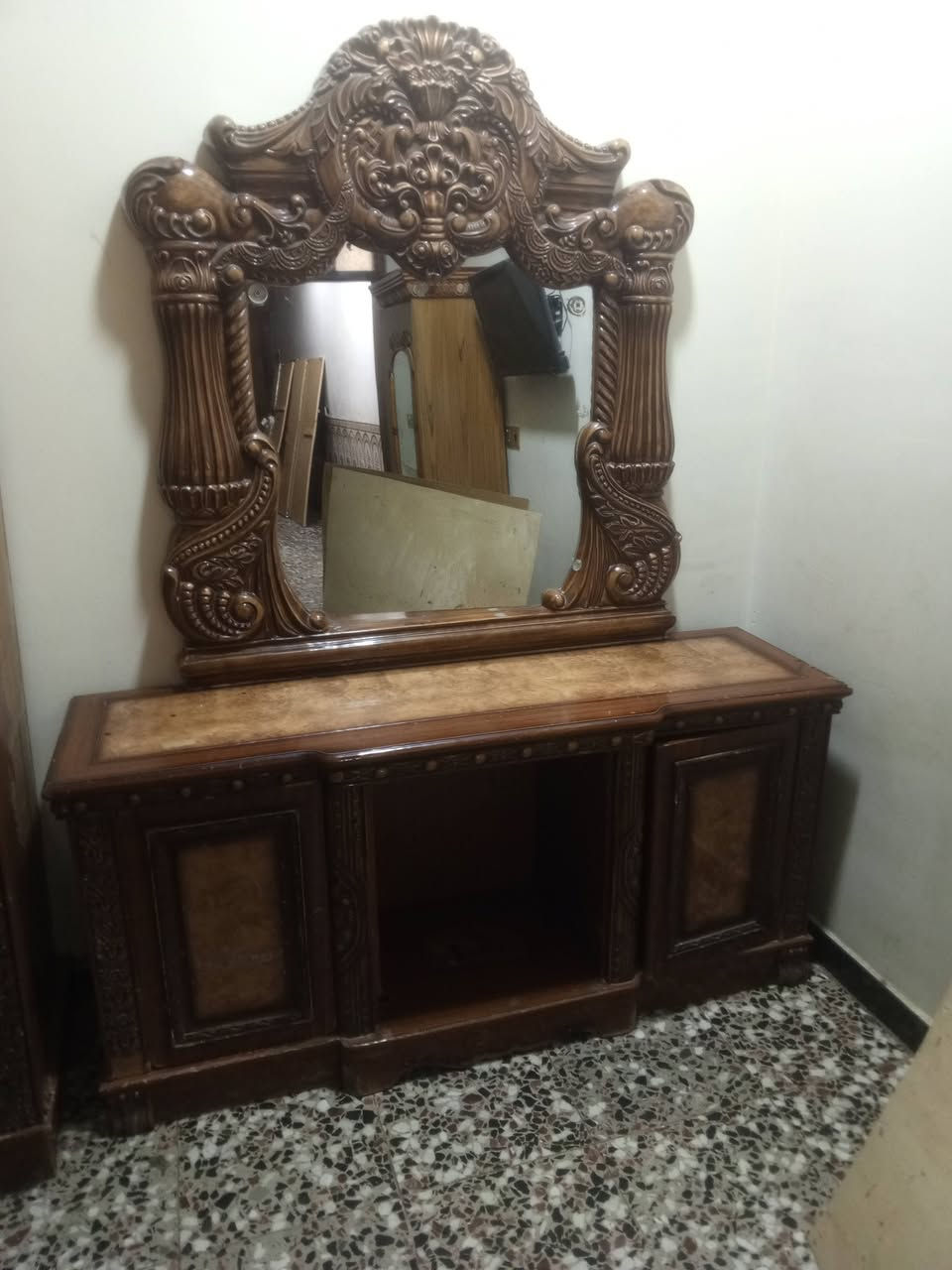 سلام عليكم ورحمة آلله وبركاته
السعر 100 الف قفل ماكو هيج سعر 

مستعجل عليه

العنوان البلديات 

هاتف ***********
