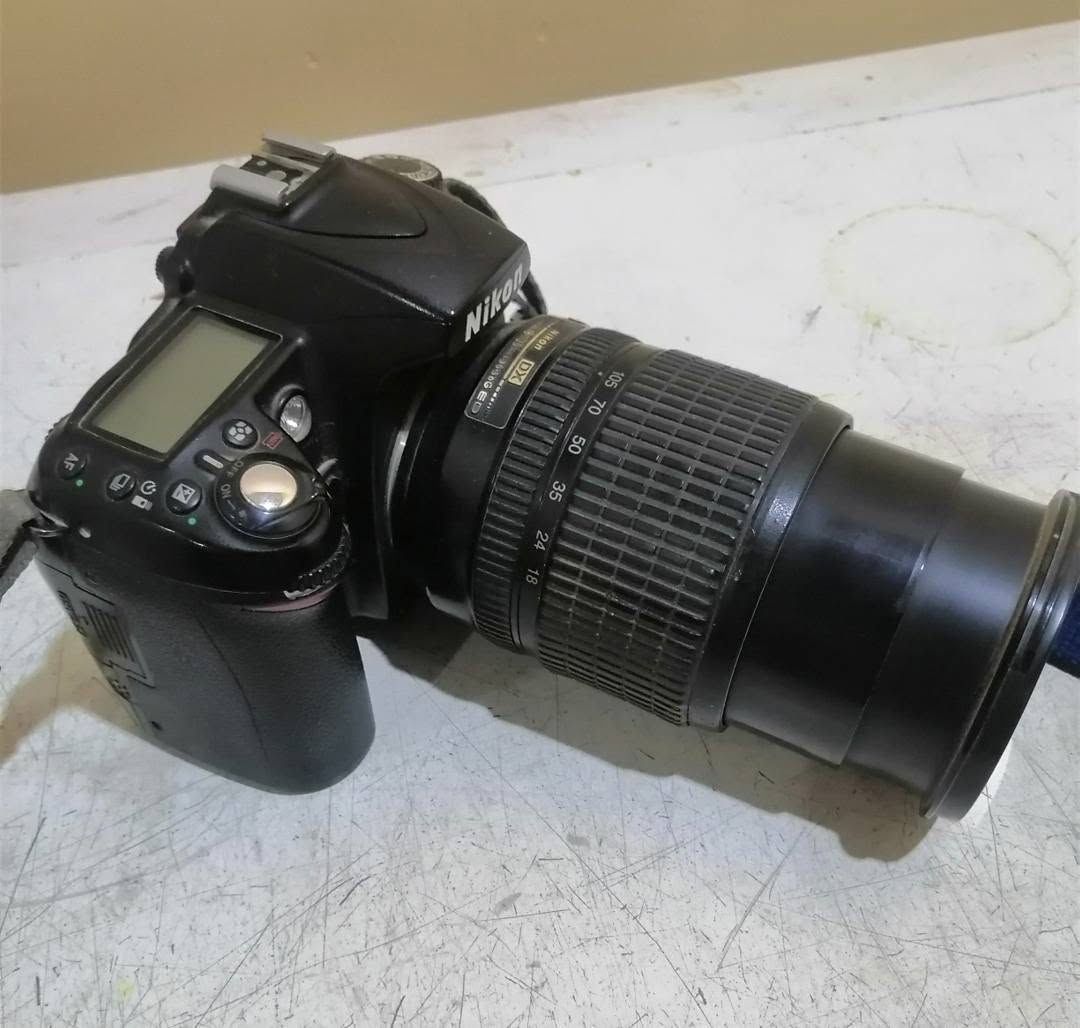 كامرة تصوير فيديو وفوتوغراف nikon D 90 عدسة اصلية 18-125 كامرة نظيفة للبيع السعر 250 الف ***********  ***********
