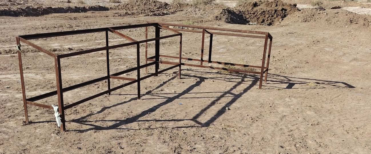 للبيع محجر ستوته
ميز مخضر حديد عدد 2 
الدجيلي ***********
