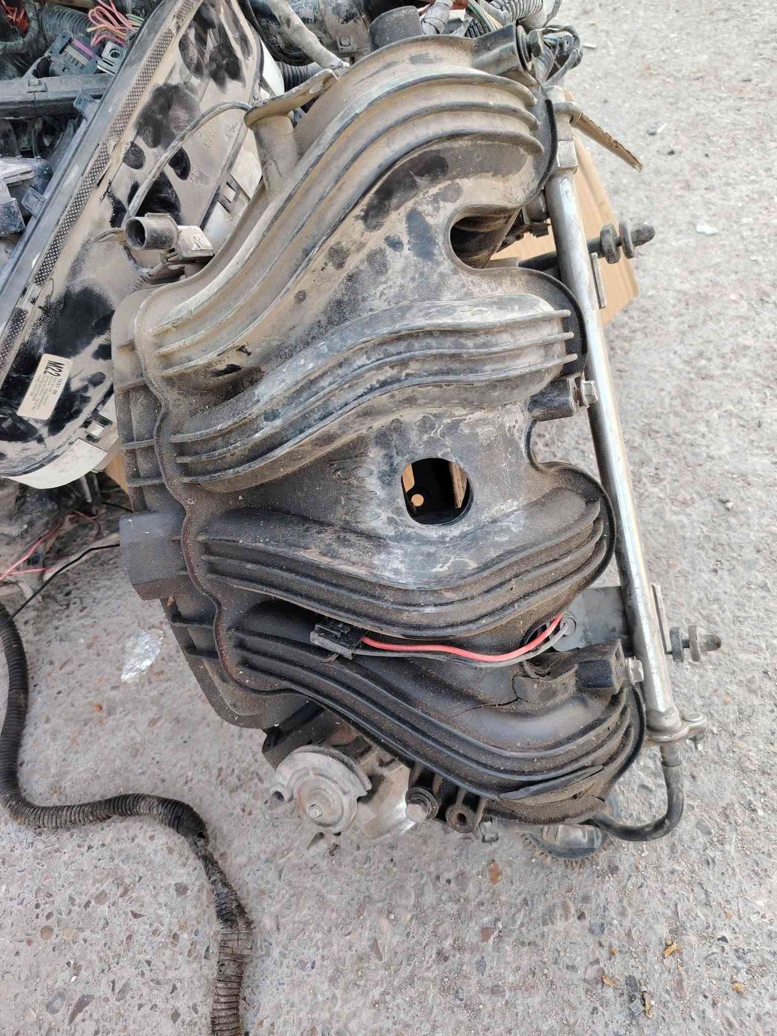 فابريته تفصيخ جديده بلاد
+ التدفئه
عقل سوناته 2006
عينه جديده تفصيخ
ضفيره دشبول + ضفيره مكينه كامله شتحتاج منها اخذ
كفر دشبول مامفطر نضيف
دكشن شغال نضيف
للتواصل
***********
