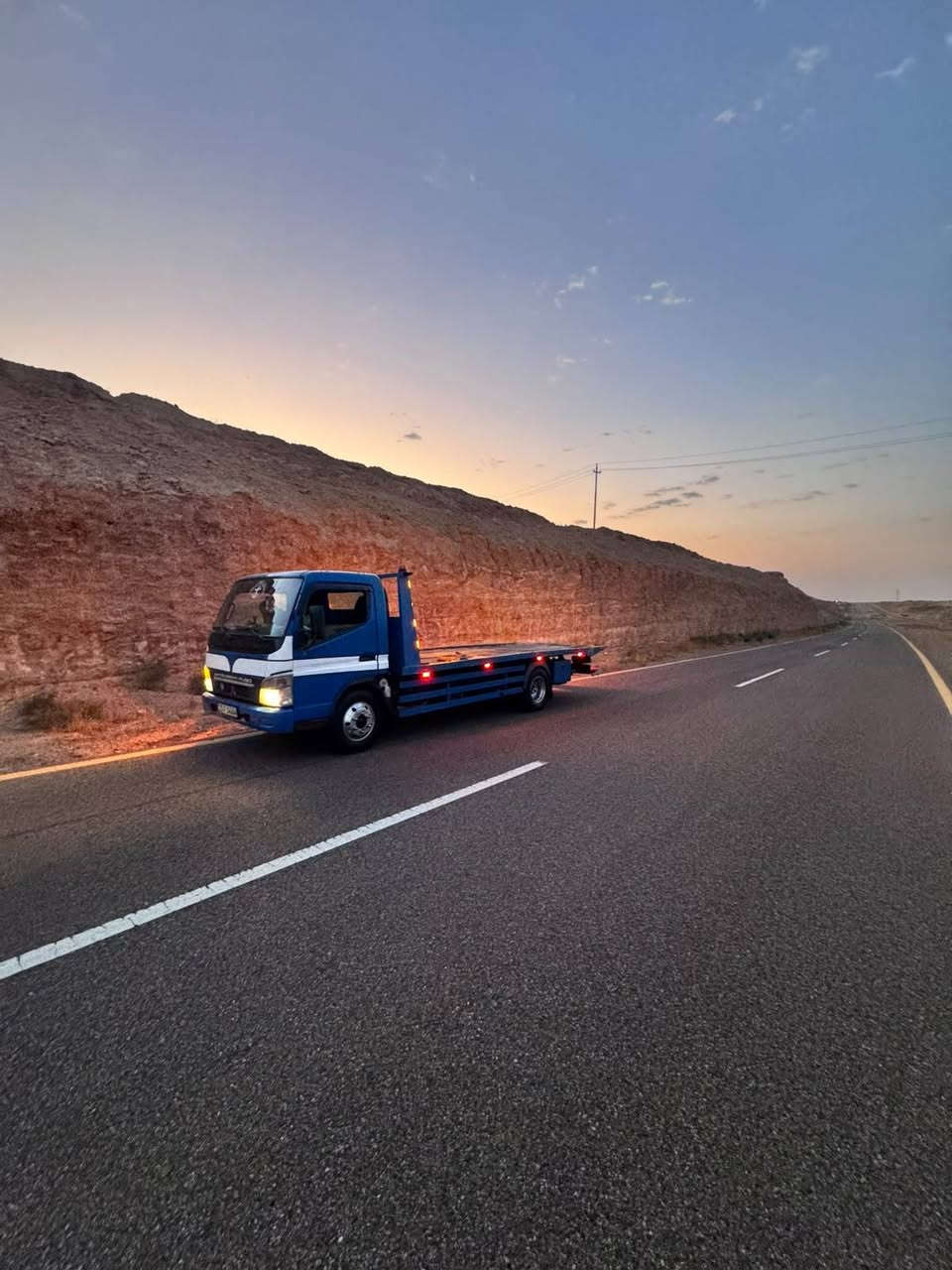 سلام عليكم للبيع كنتر سطحه وخاشوكه موديل ٢٠١٠ رقم سليمانيه بسمي مسجله كرين بل سنويه ٤طن سعر ٢٣٥ بي مجال استفسار اكثر ***********
