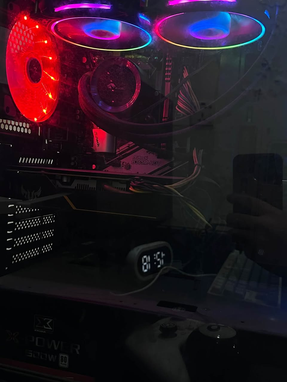 السعر 400 قفل بدون عملة +توصيل ماعدي
I59400f 
1650 super ss
Ram 16
Mother b365
Power 500
Ssd 128 
Hhd 500
مبرد مائي 

مكاني الاعضمية سبع ابكار ***********
