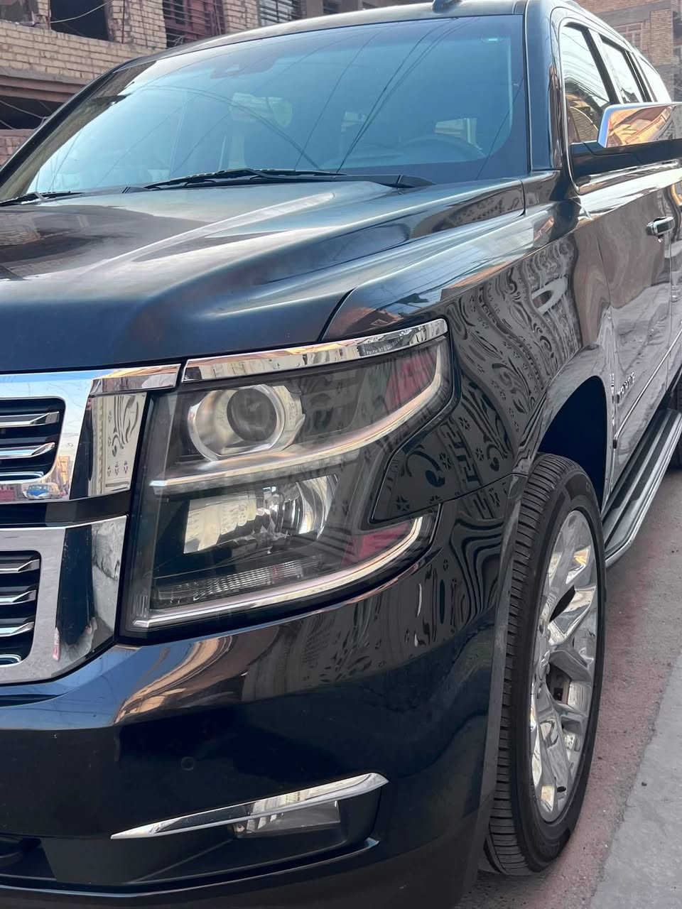 تاهو خليجي بريمر ٢٠١٨ مكفوله من الصبغ والعطل 
ماشيه ١٢٧ 
موصفات فول 
للاستفسار الاتصال ***********
