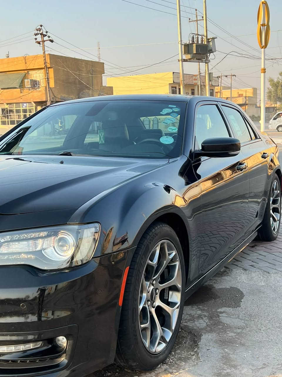 اوباما 300S   

الموديل :2018  . (كندي ) .

العداد : 104الف  mi  

المحرك : V6

رقم اربيل  بسمي تحويل ثاني يوم 
￼

(السياره مكفوله كفاله عامه ) عدا شبر بالجاملغ الامامي رش 

سياره جديده 

الموصفات 

 فول الفول 1/1 عدا الرادار الامامي 

المواصفات :

ردار جانبي 

* پانوراما . 

* نقطة عمياء . 

*هيتر بالمري

* حساسات امامية . 

* مصابيح امامية زنون مع LED . 

* ويل قياس 20 أنج . 

* حساسات خلفية . 

* شاشه كبيرة مع نظام ملاحة نفكيشن GPS .

* مقصورة الركاب من الجلد الفاخر .  

* مقاعد أمامية كهربائية عدد 2 . 

* ذاكرة لحفظ وضعيات الجلوس (ميموري) . 

* مقاعد أمامية تبريد وتدفئة . 

* مقاعد خلفية تدفئة وتبريد

* تشغيل عن بعد . 

* ستيرن كهربائي . 

* تدفئة ستيرن . 

* محدد سرعة . 

* تلفون بلوتوث . 

* كاميرا خلفية .

*بردة كهربائية 

* مرايا متحسسة للاضاءة العالية .

* كير شفتر بالستيرن . 

* دخول ذكي (بصمة) .

رقم *********** وتساب او خاص 

بيع او مراوس بجارجر rt حسب القناعة
