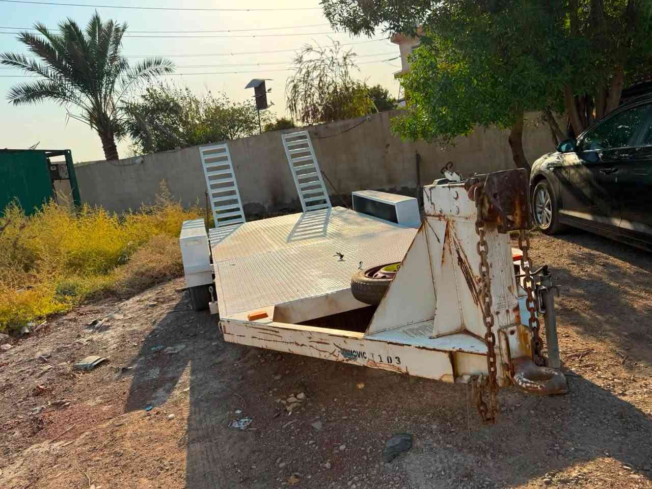 عربانة ناقلة للآليات والسيارات أمريكية
 بلادية الصنع 
طول ٤٢٥ 
عرض ١٩٢ 
كاعية بليت جكر
اطارات حجم ١٥ 

للاستفسار الاتصال ***********

بغداد جرف النداف
